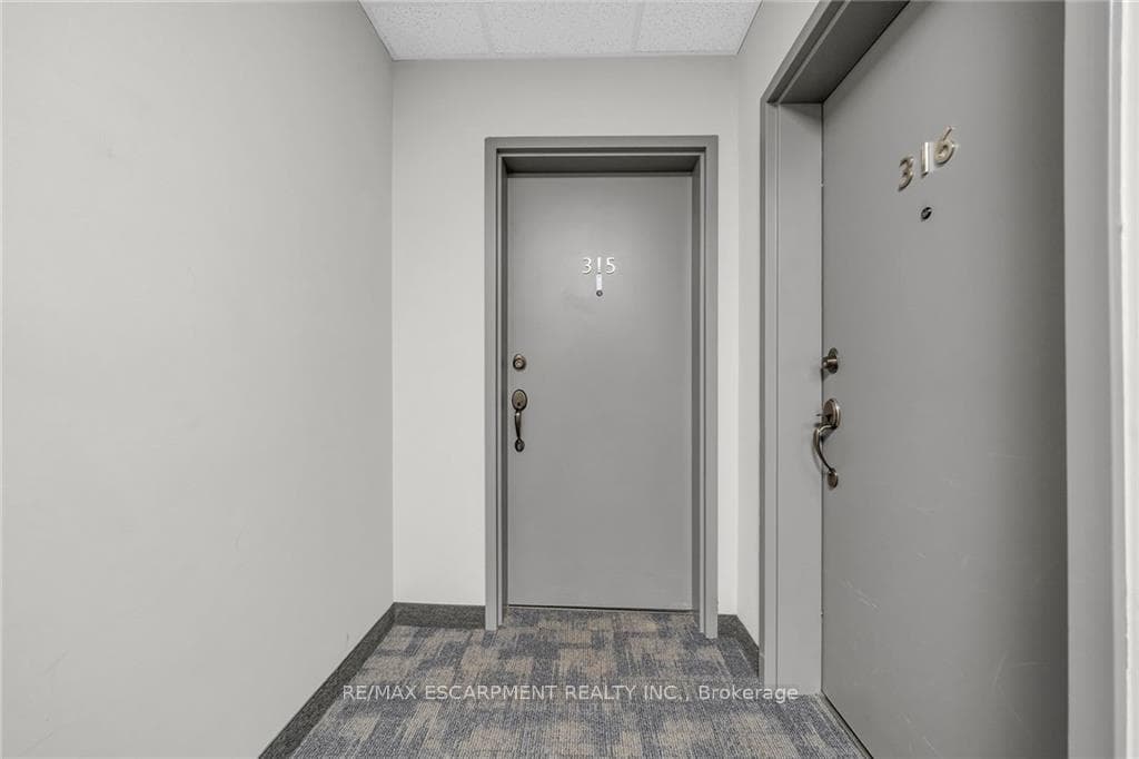 2605 Binbrook Road Unit 315 photo 18
