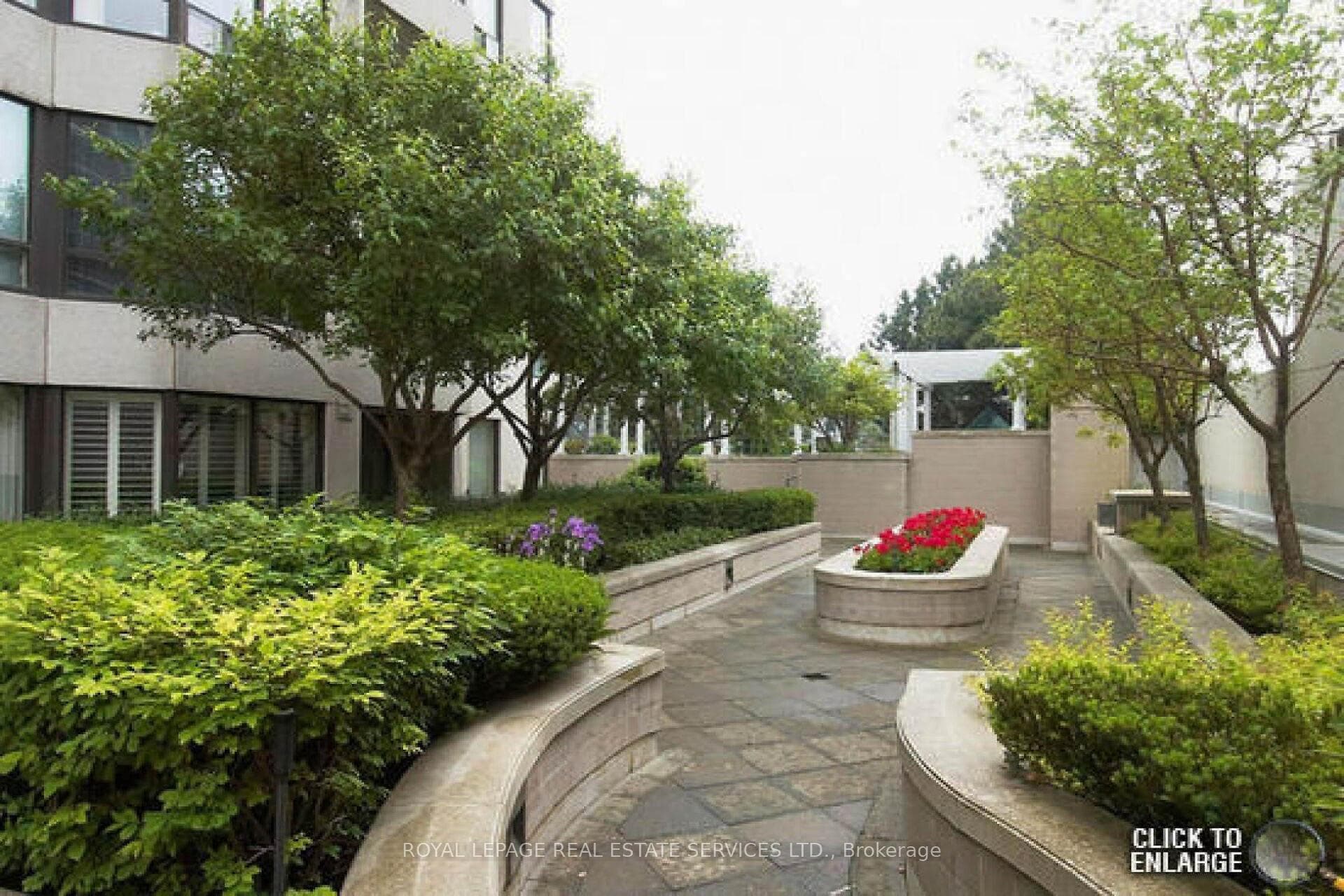 1 Aberfoyle Crescent Unit 1604 photo 30