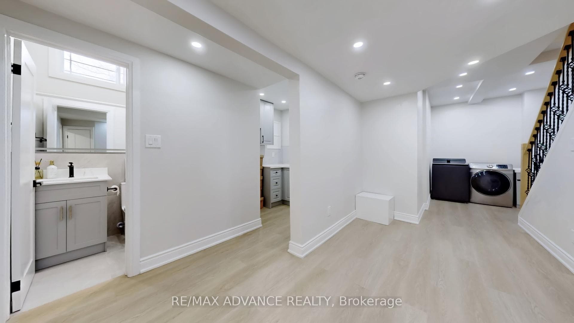 69 Rakewood Crescent photo 26