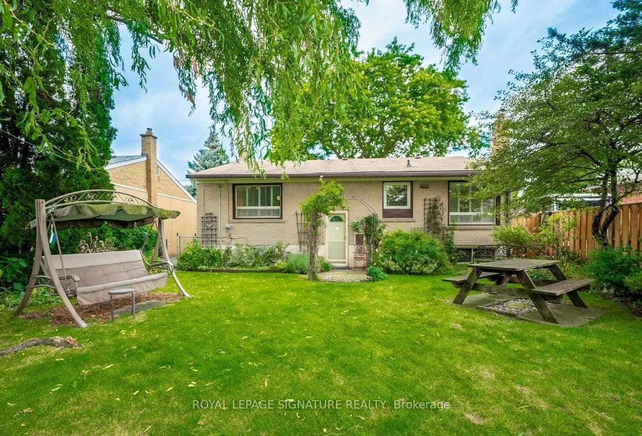42 Jubilee Crescent Unit Mainfloor photo 14