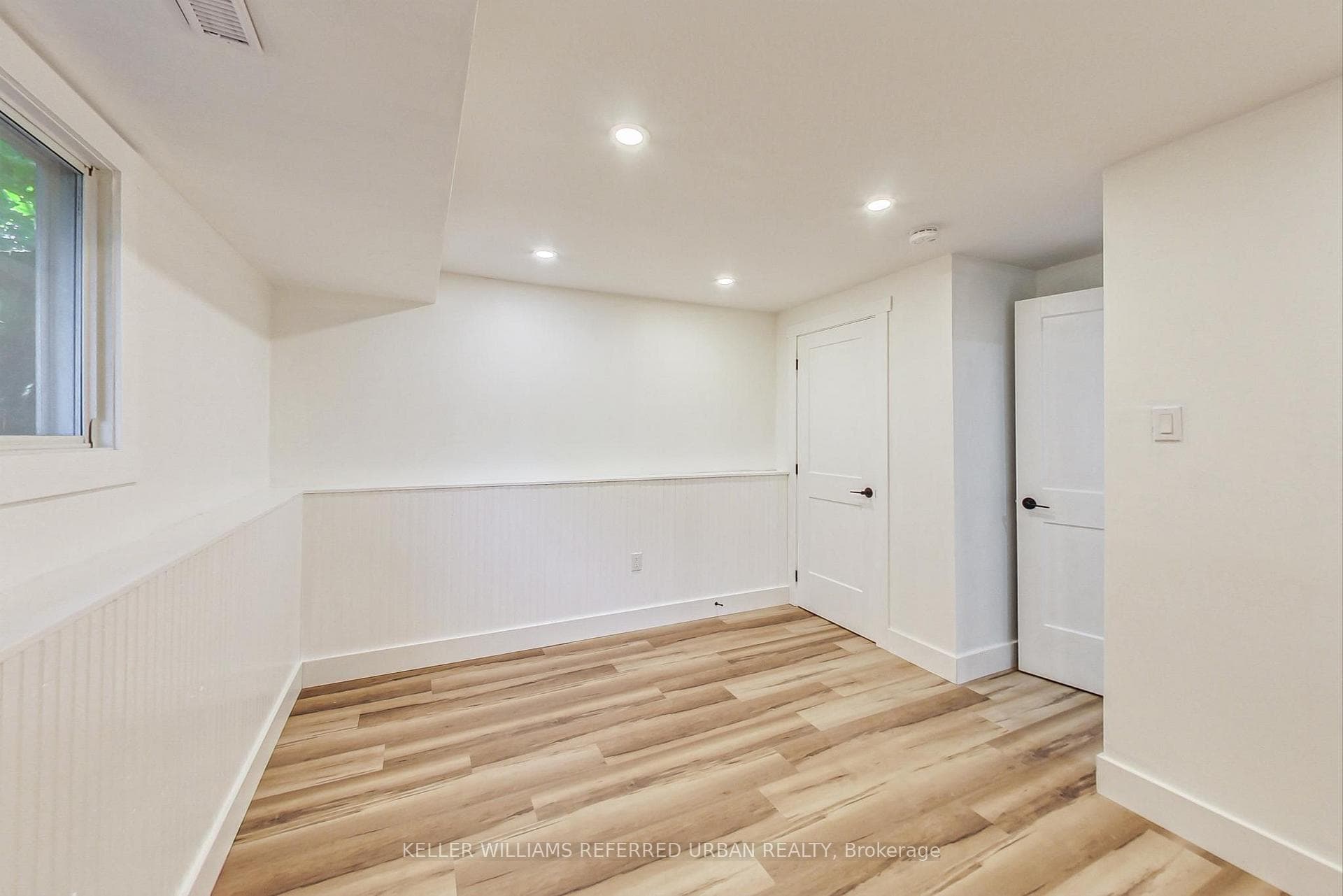 206 Burns Circle photo 17