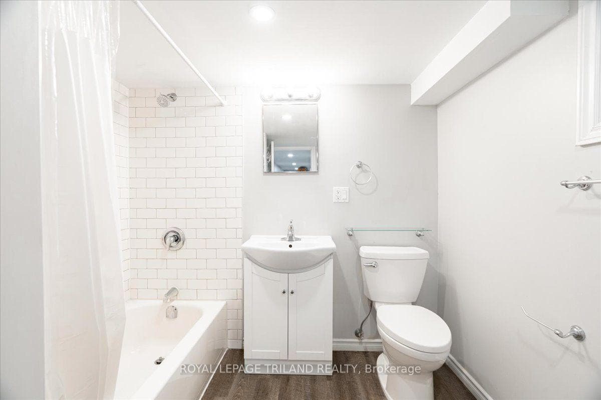 133 Wilson Avenue photo 15