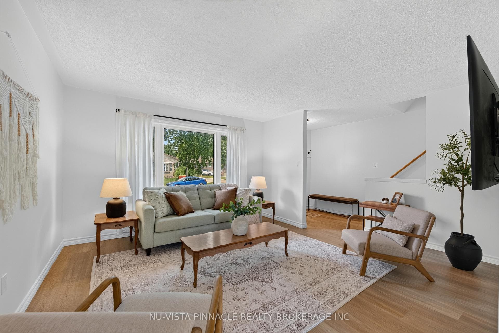 28 Edgemere Crescent photo 9