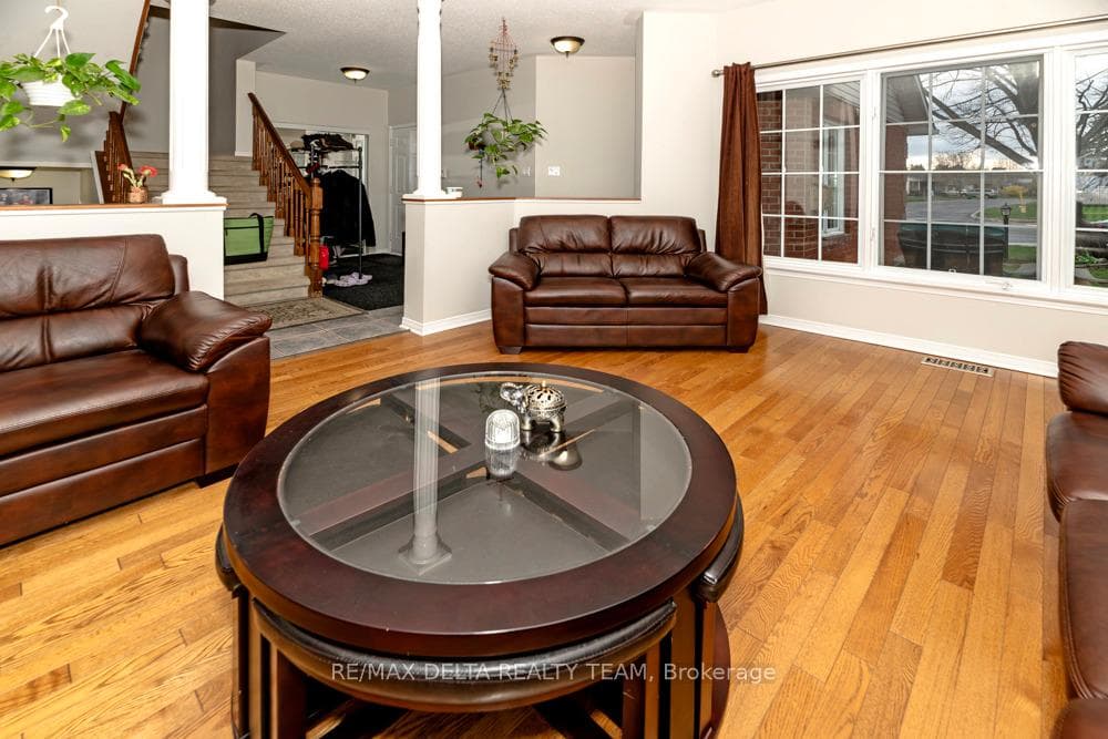 125 Stoneway Drive photo 9