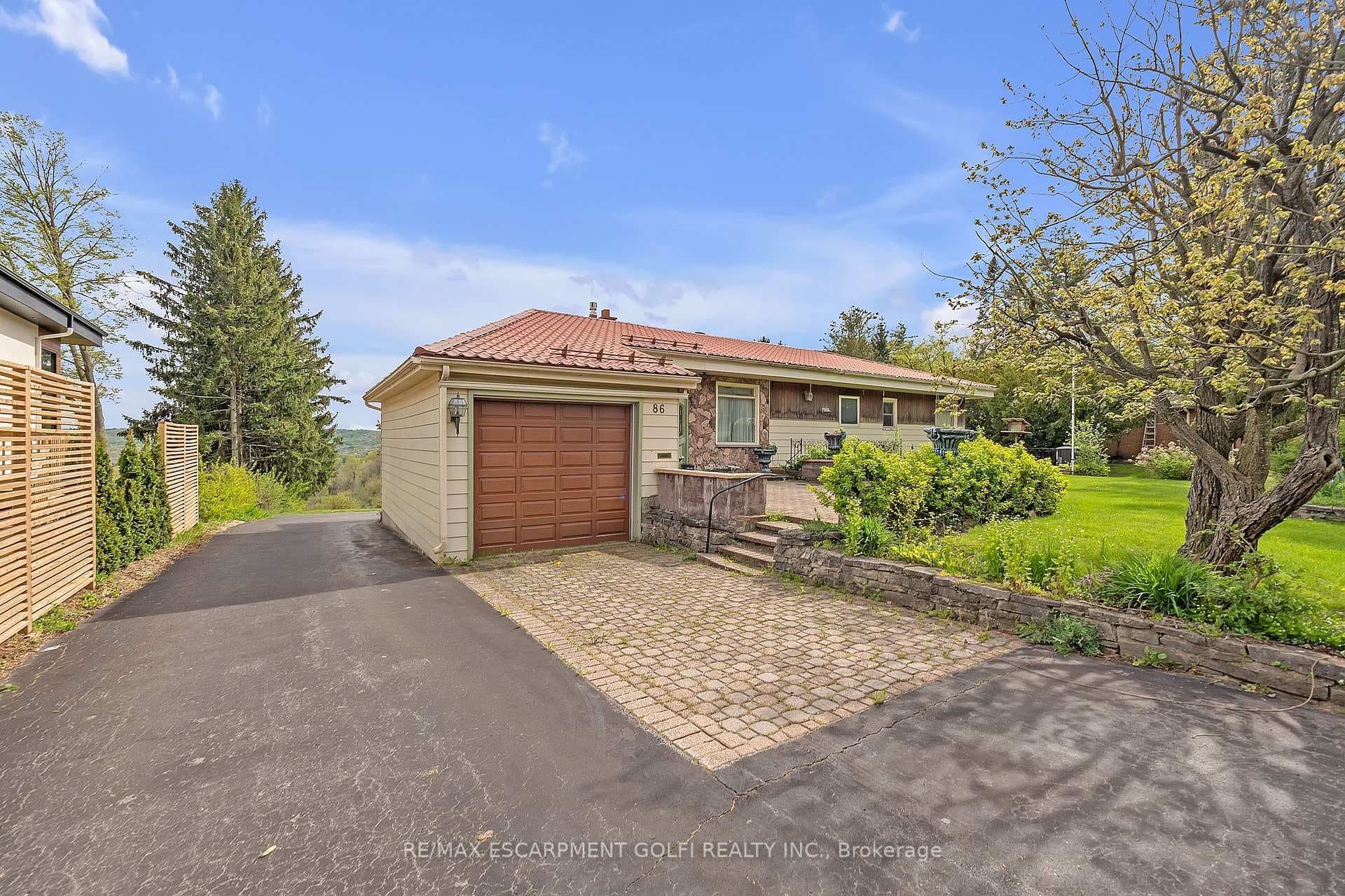 86 Maple Avenue photo 5
