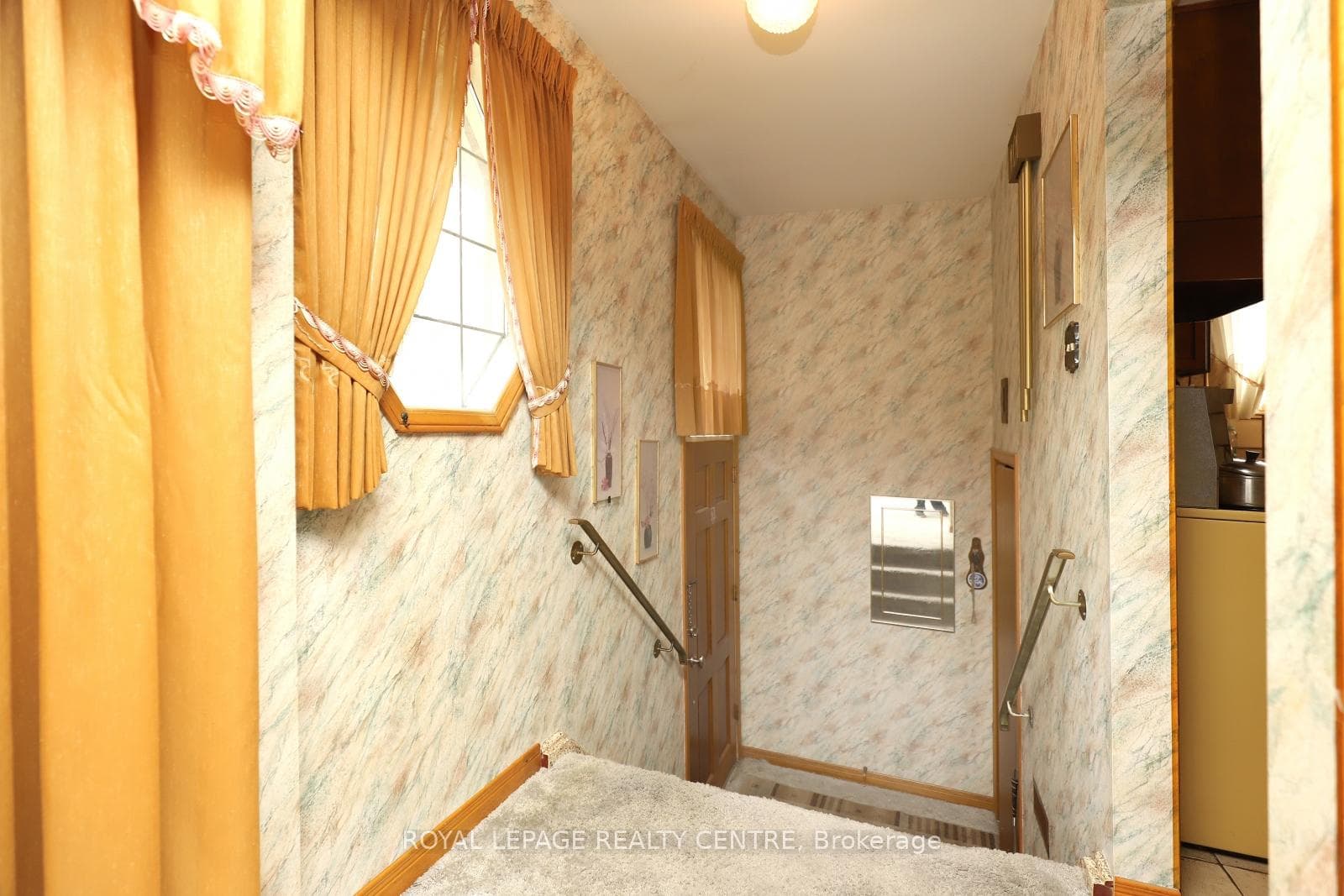2406 Cashmere Avenue photo 6
