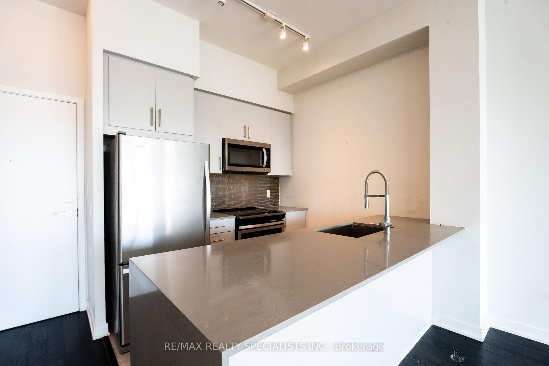 4055 Parkside Village Drive Unit 523 photo 11