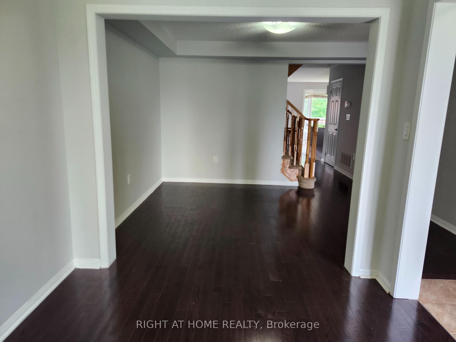 786 Bolingbroke Drive photo 5