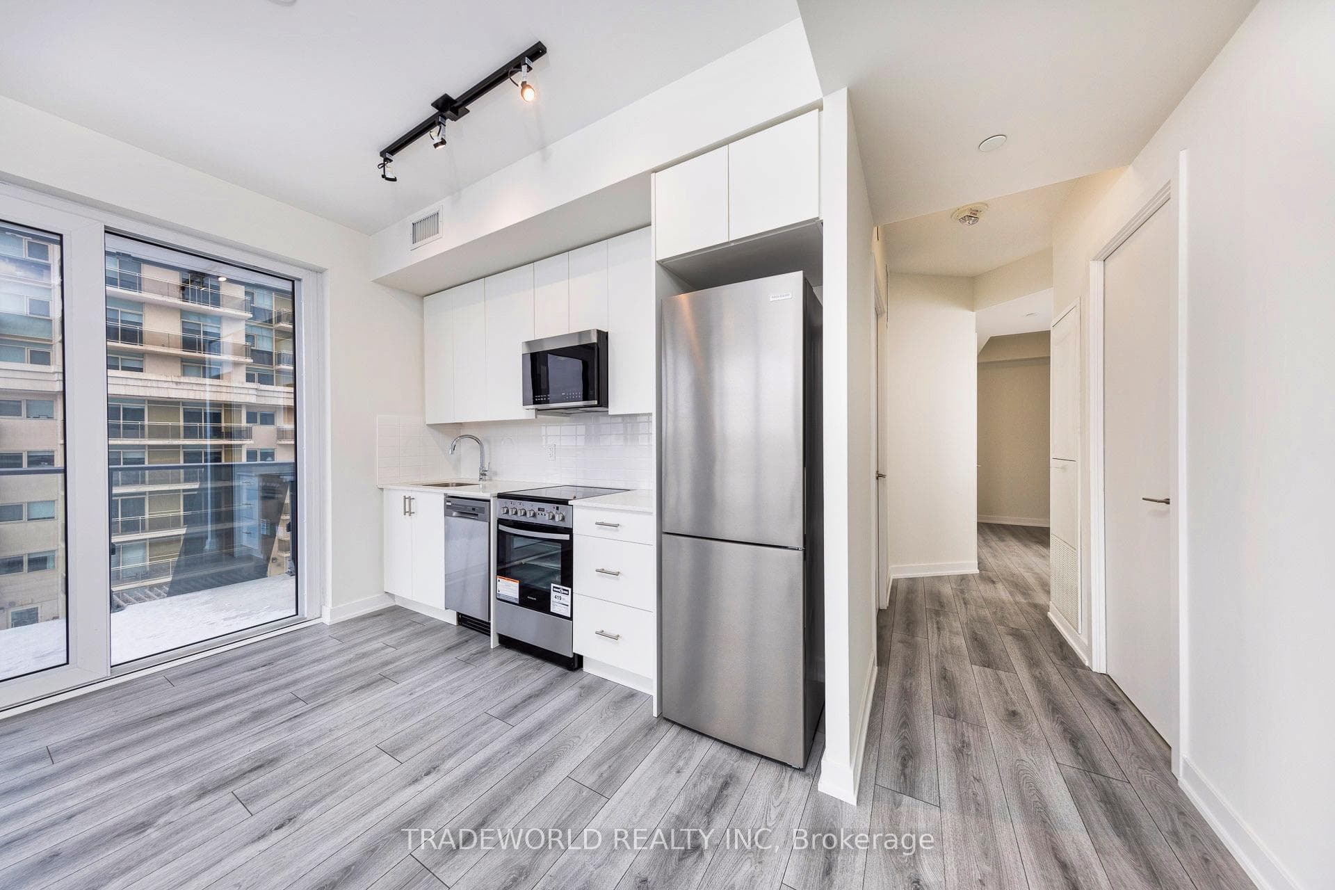 15 Ellerslie Avenue Unit 508 photo 9
