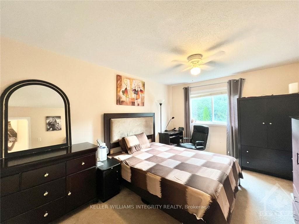 30 GOLDRIDGE Drive photo 17
