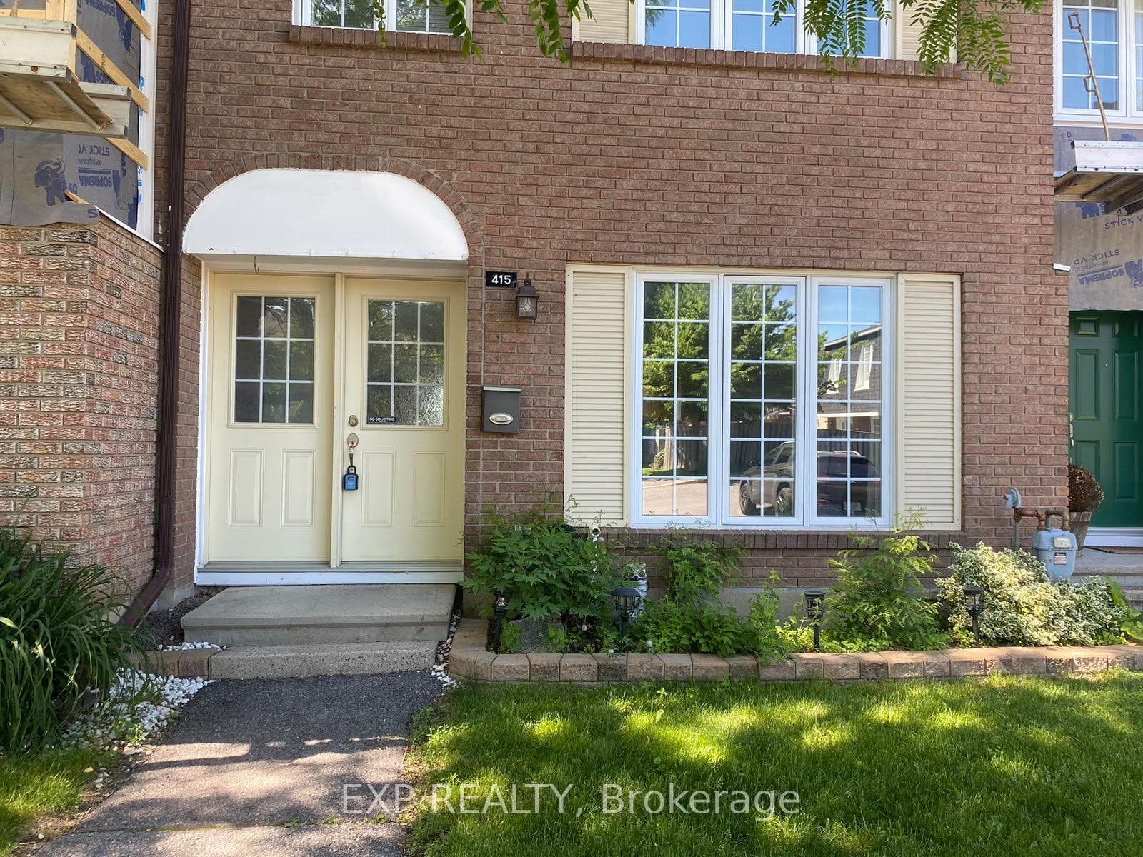 415 Kintyre Private Unit 29 photo 2