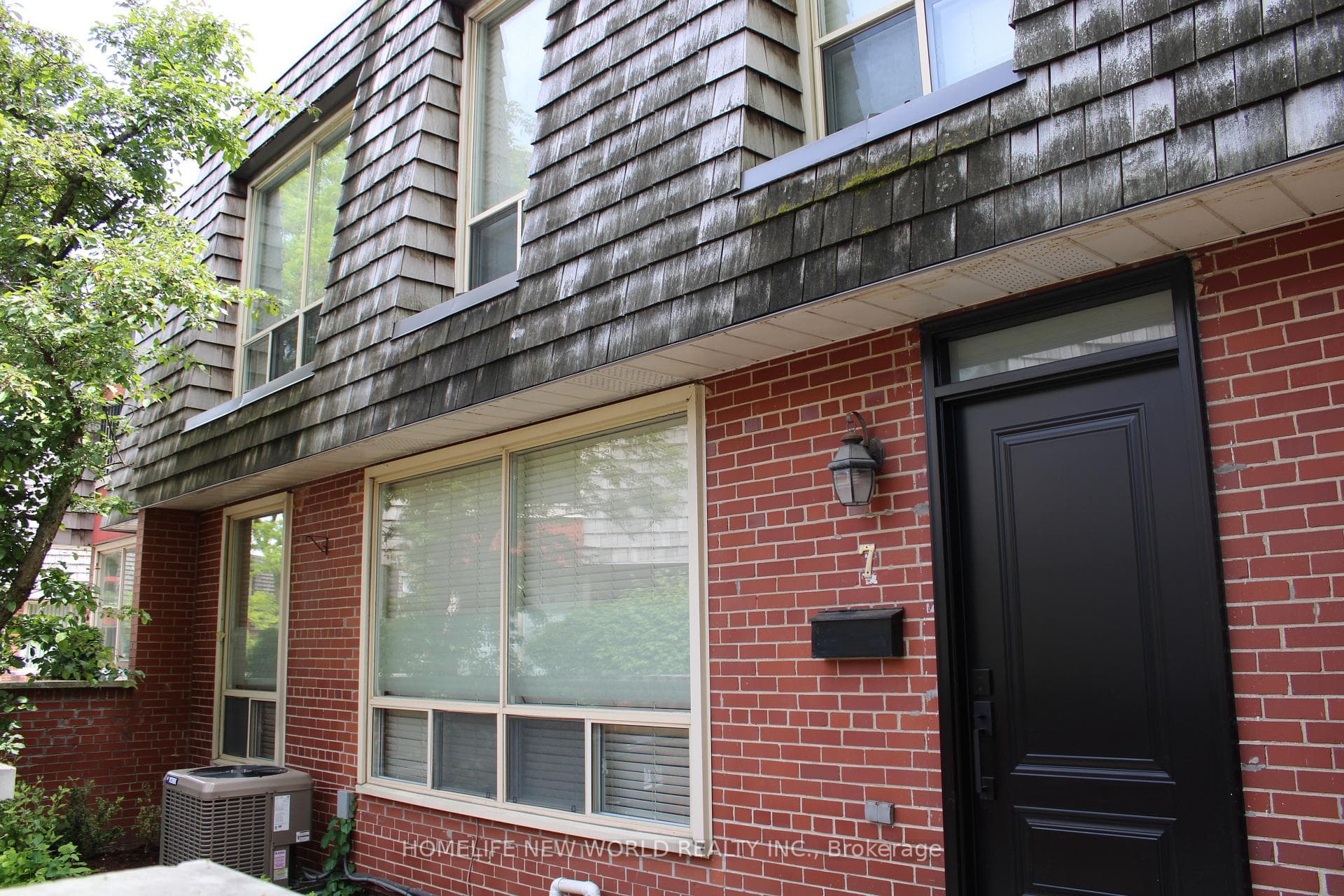 69 Upper Canada Drive Unit 7 photo 1