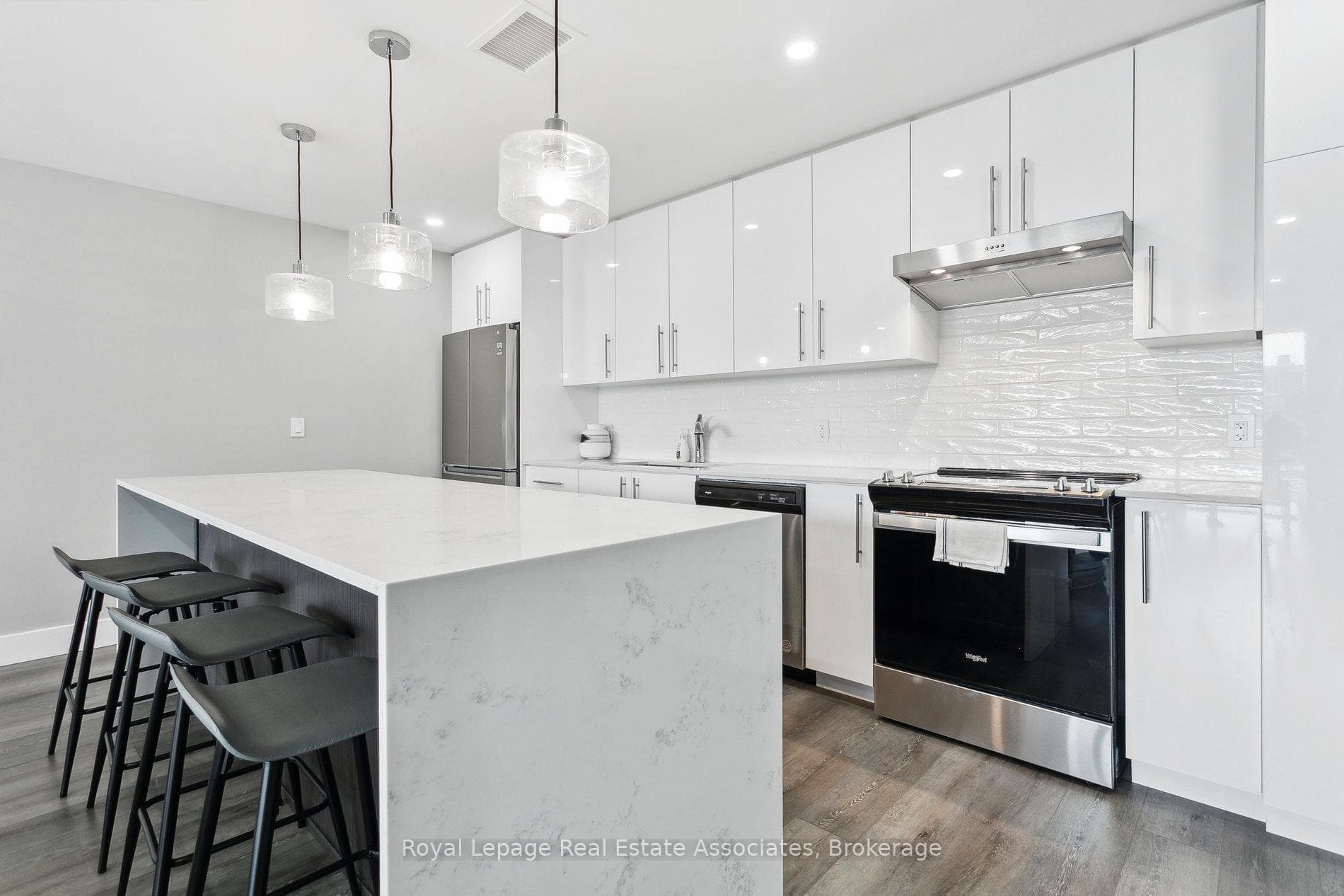 15 Queen Street Unit 1702 photo 28