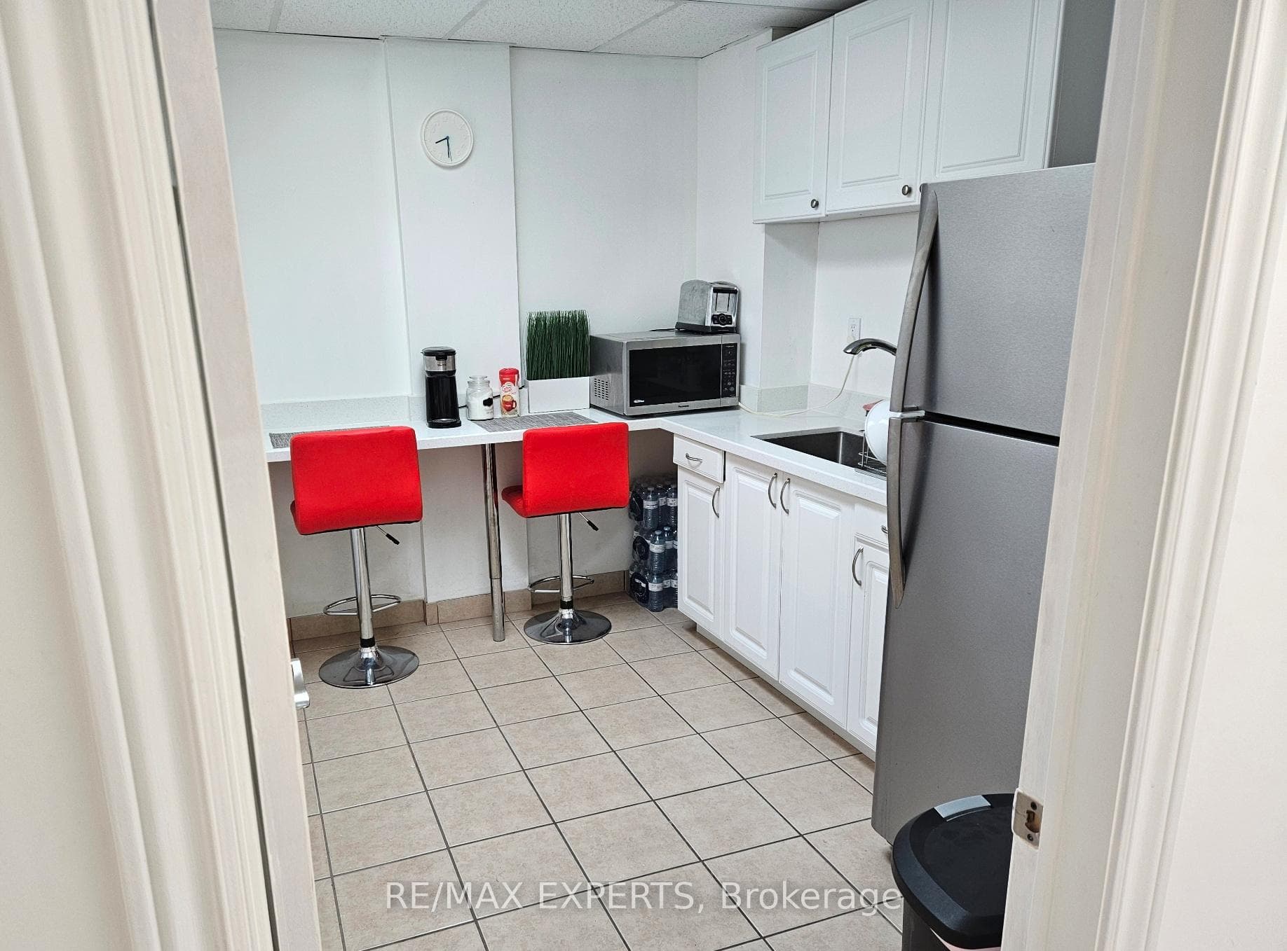 1270 Finch Avenue Unit 2 photo 3