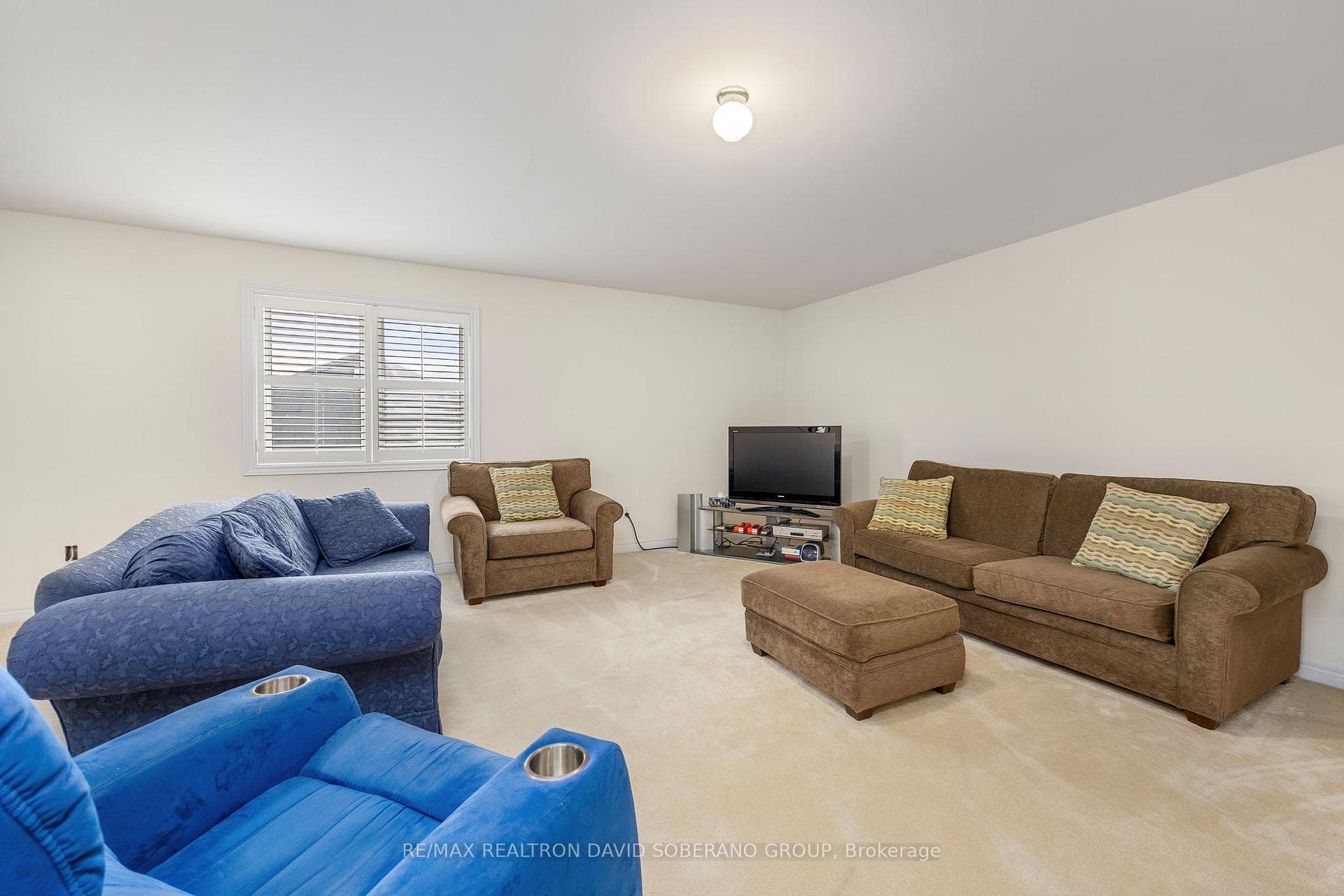 26 Chopin Boulevard photo 38