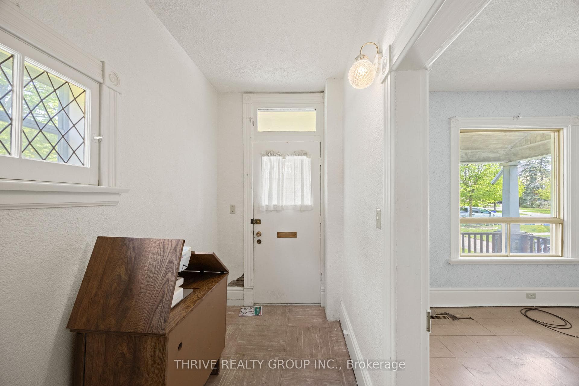 553 Piccadilly Street photo 6