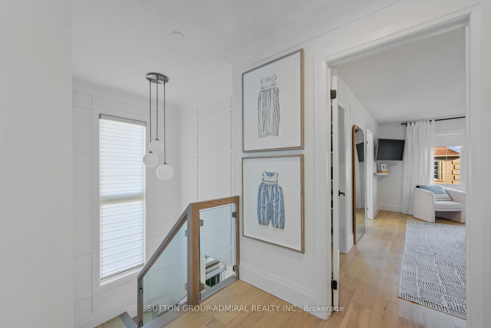 1 Randolph Drive photo 18