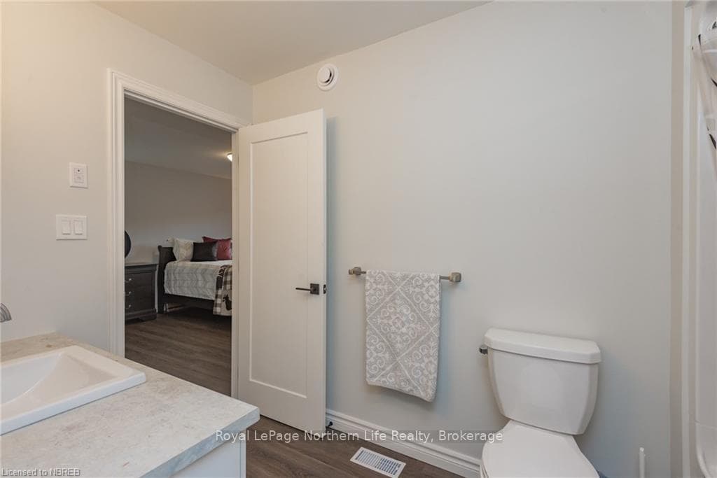 46 OAKRIDGE N/A photo 29