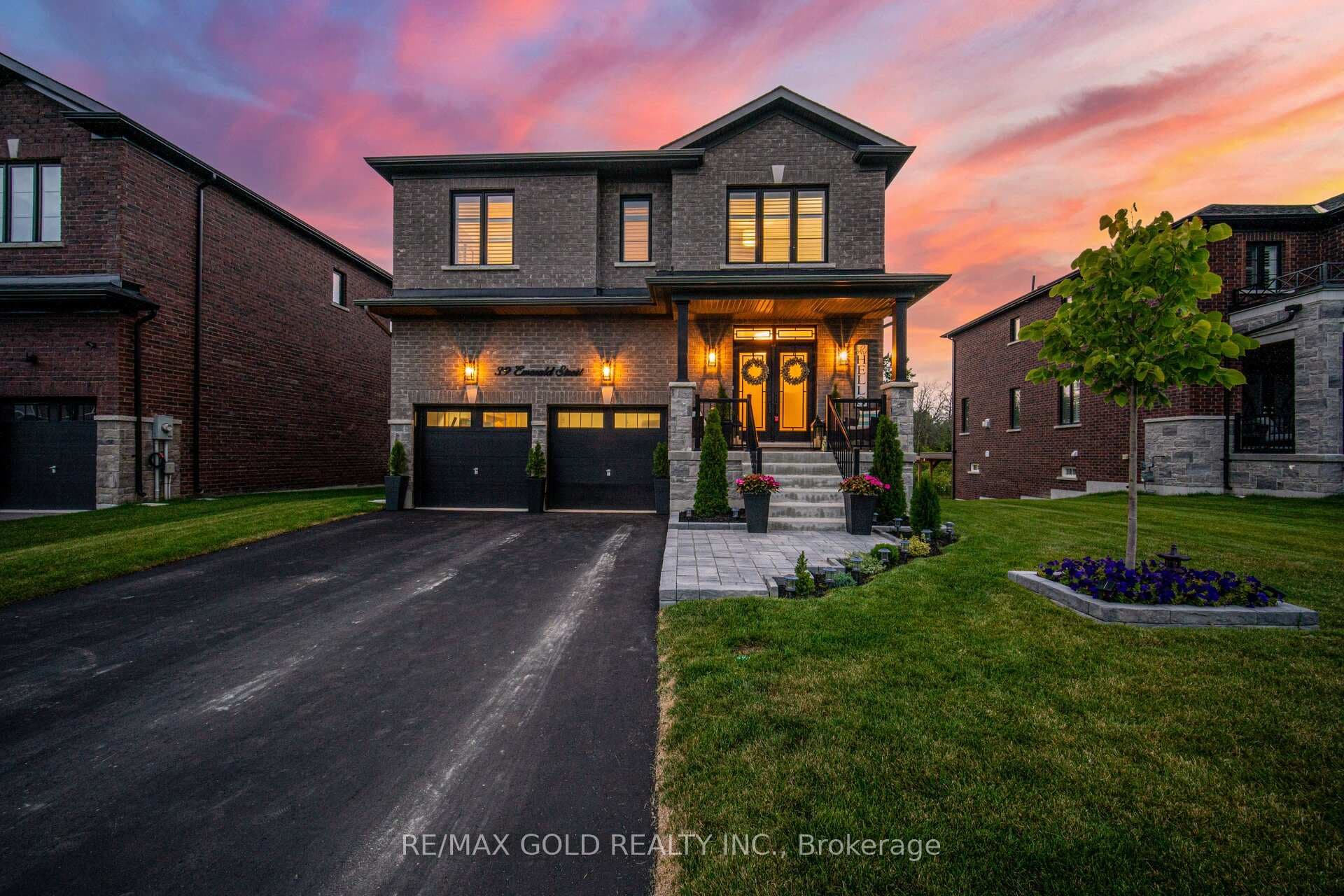 39 Emerald Street photo 1