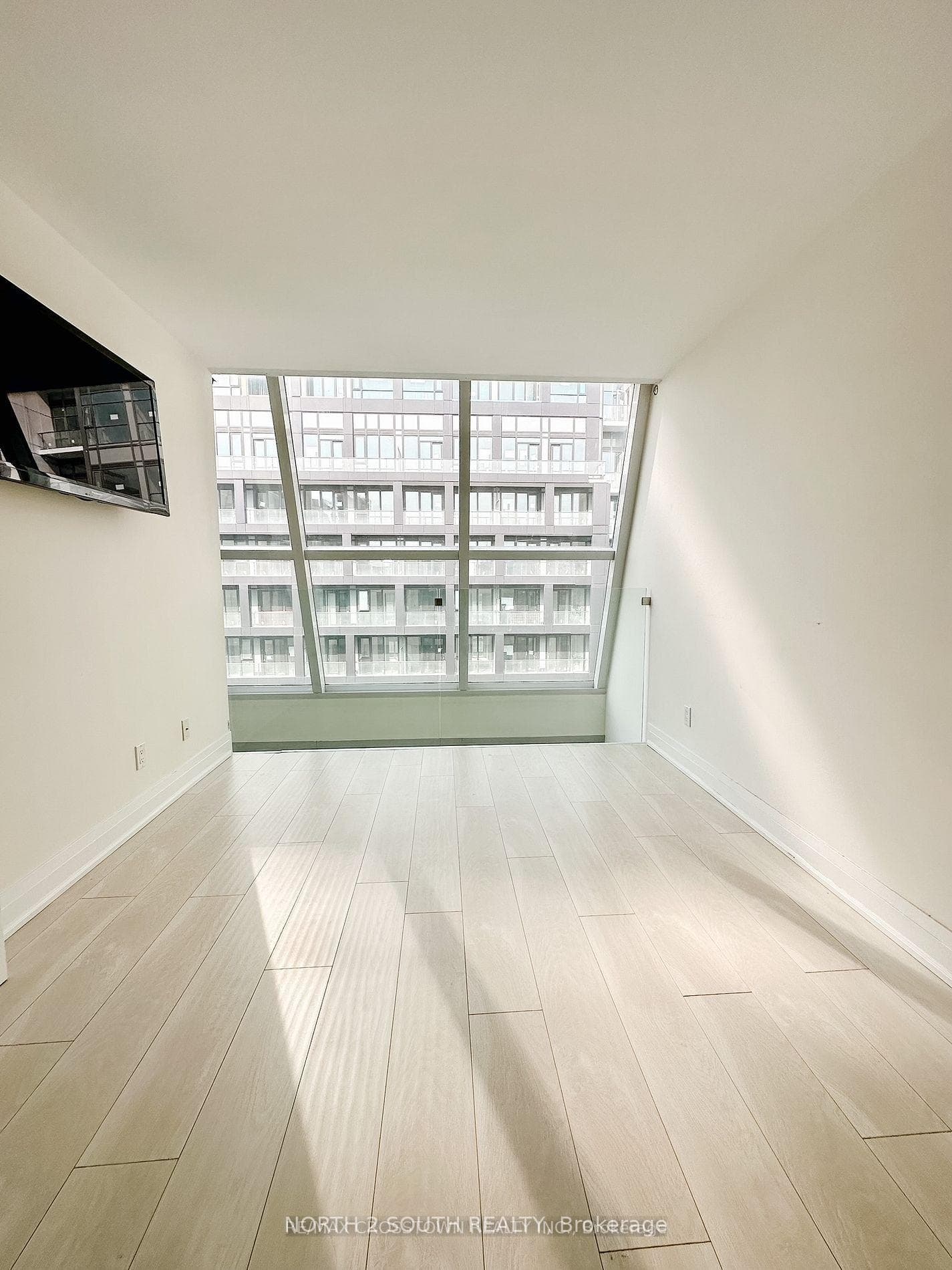 222 The Esplanade Avenue Unit 913 photo 11