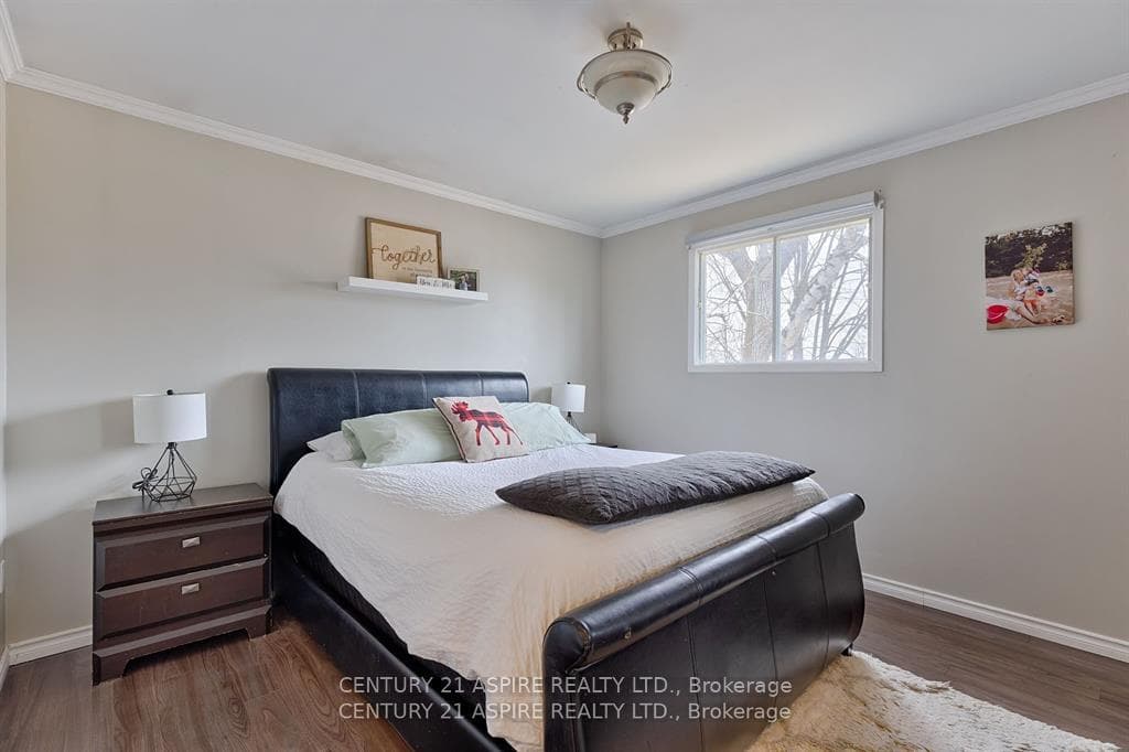 83 Hemlock Street photo 18
