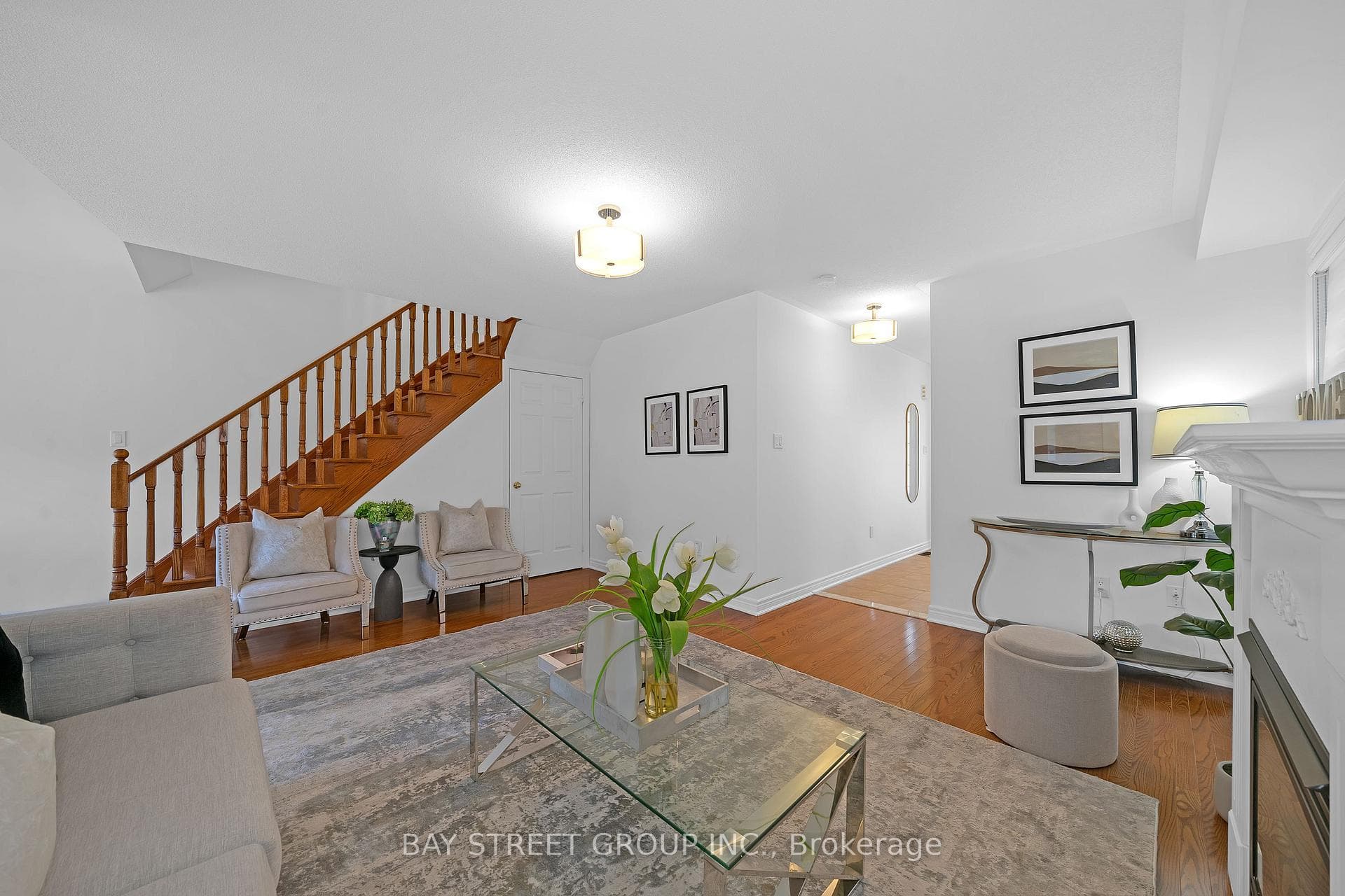 135 Chayna Crescent photo 9