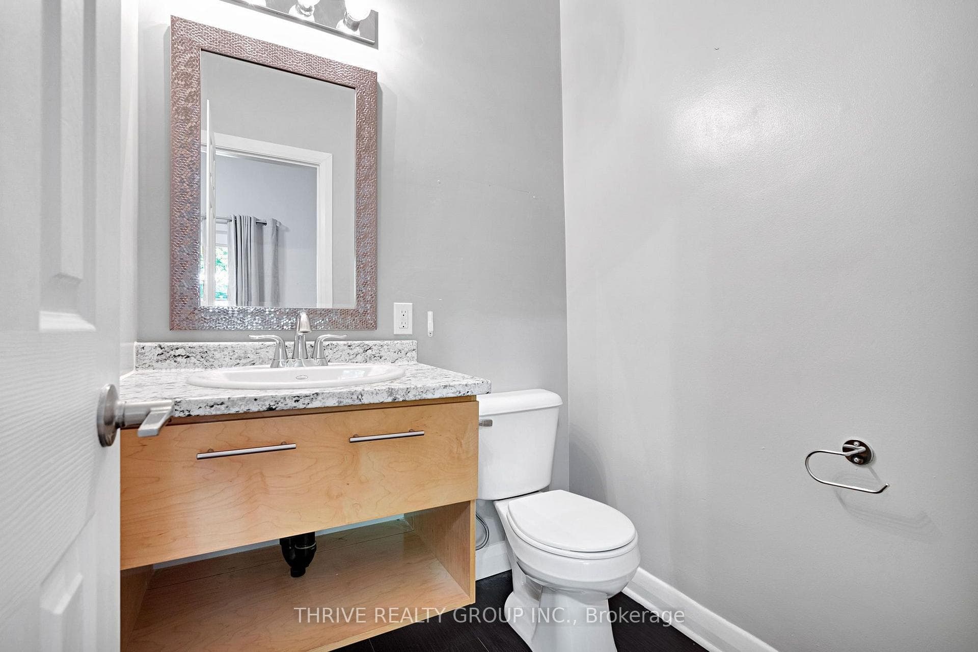 2 piece bath ensuite