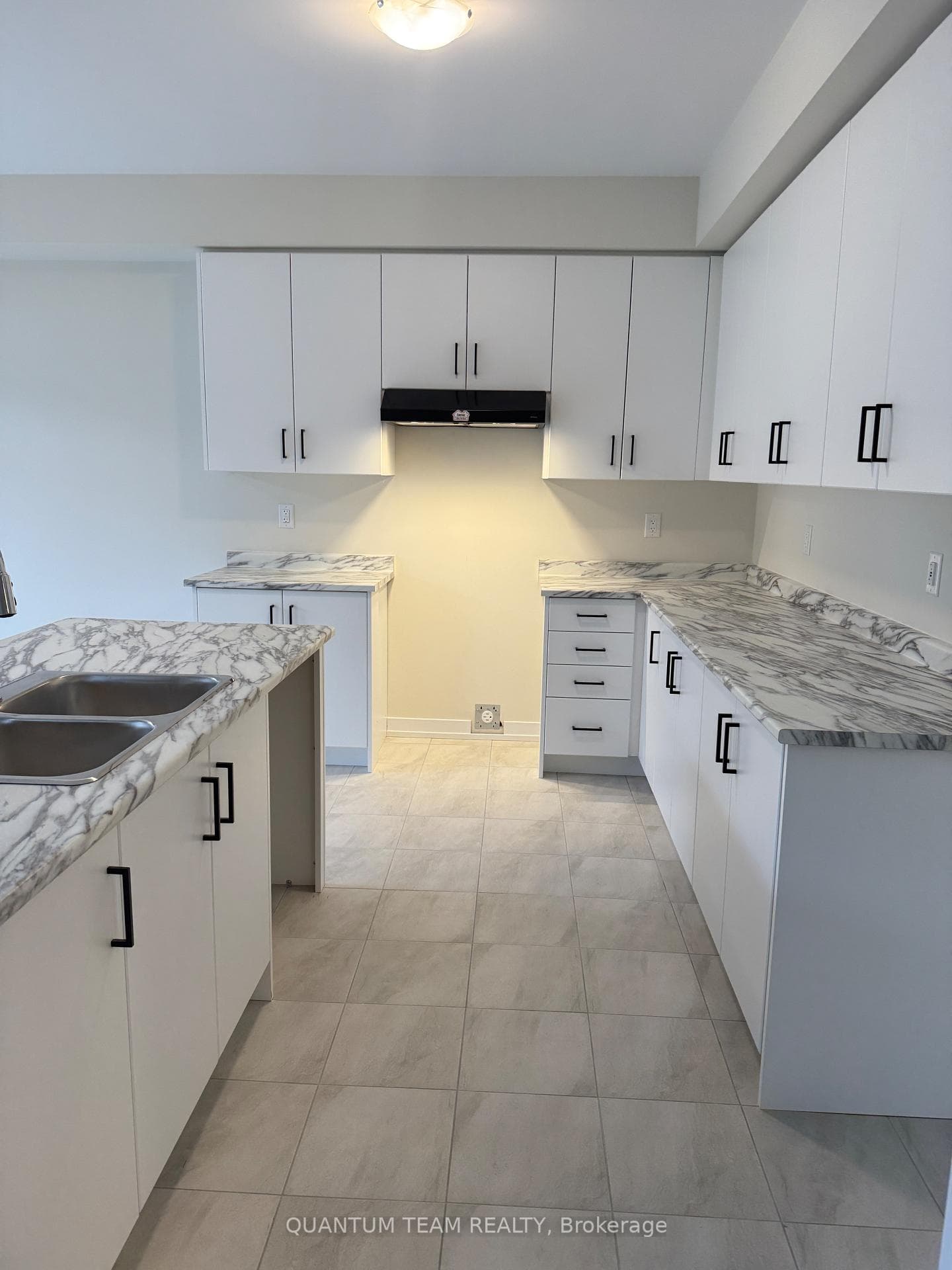 11 Wintergreen Crescent photo 8