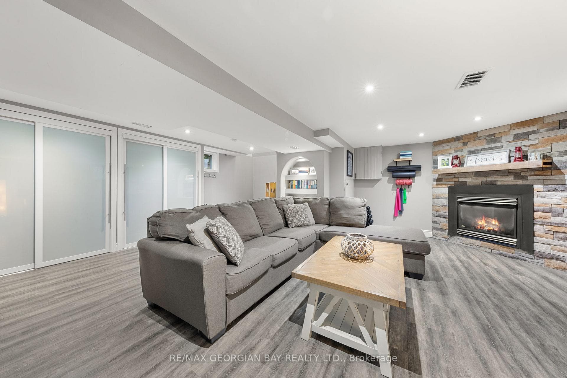 261 Castle Road photo 17
