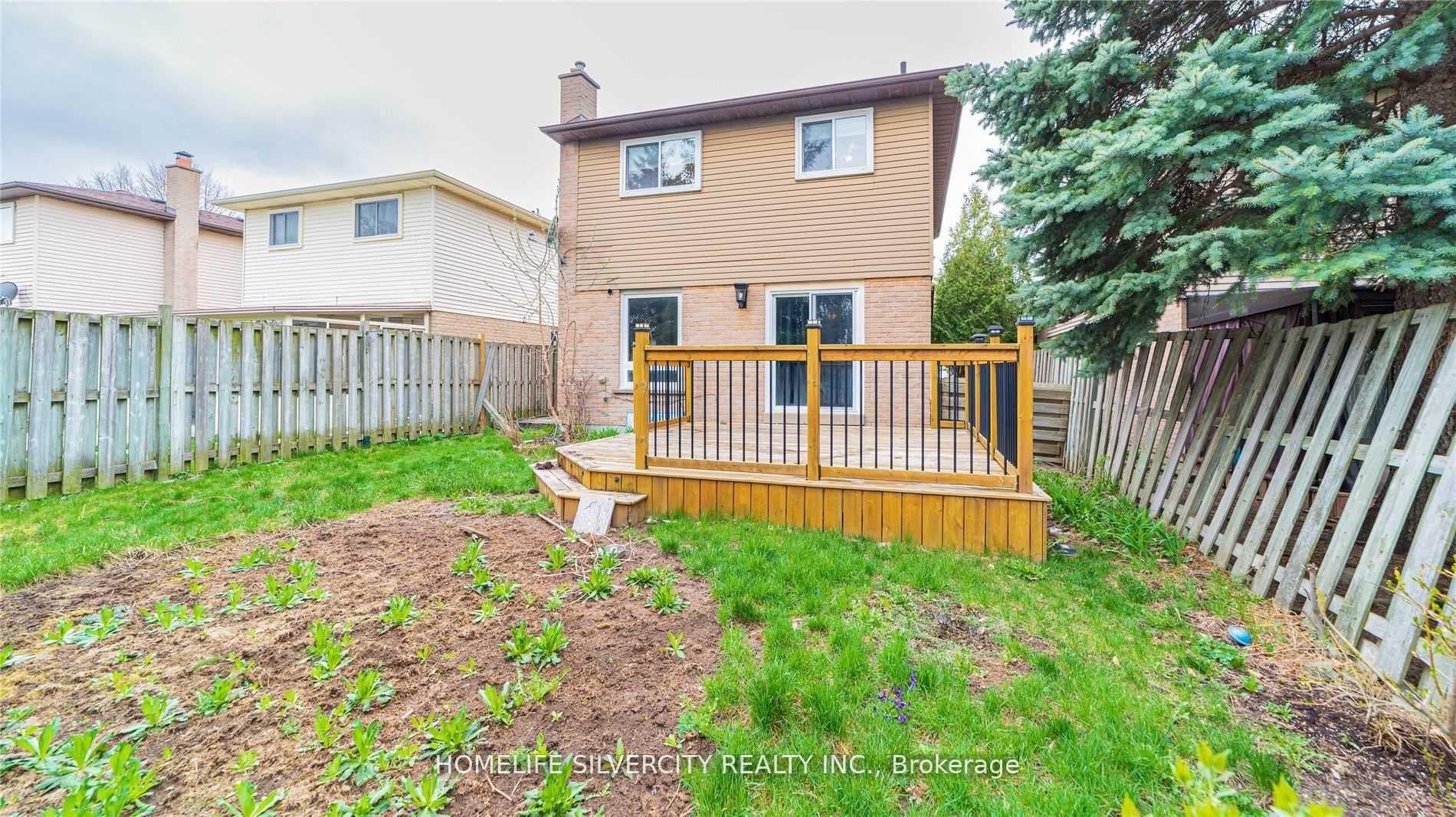 7 Newbridge Crescent photo 35