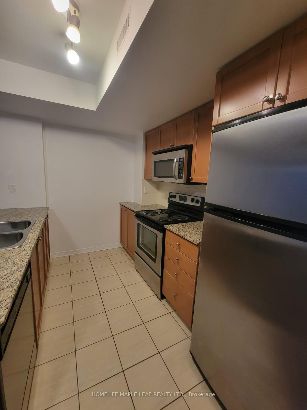 11 Ruttan Street Unit 124 photo 8