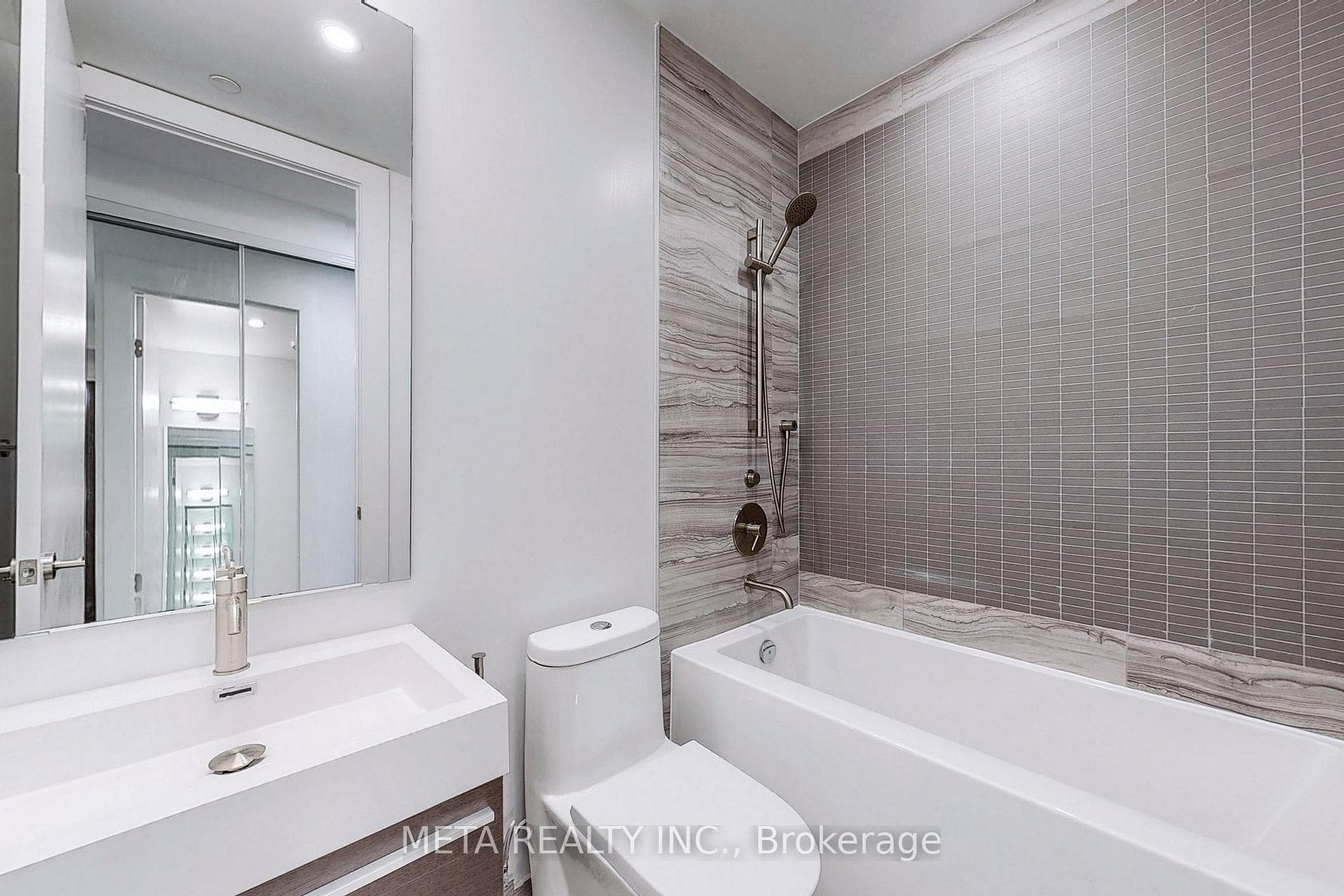 39 Roehampton Avenue Unit 4301 photo 18