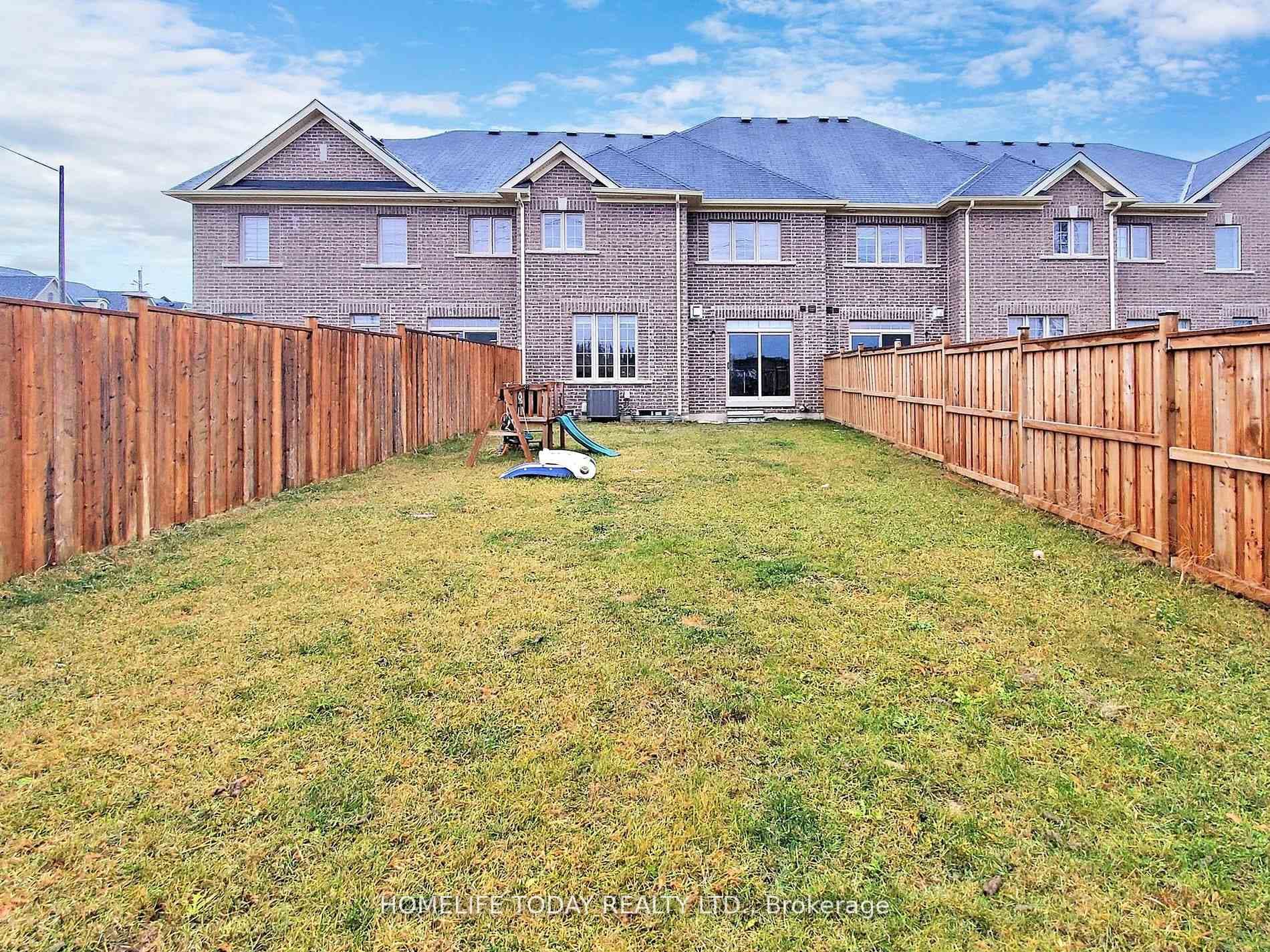 4 Hurst Drive photo 36
