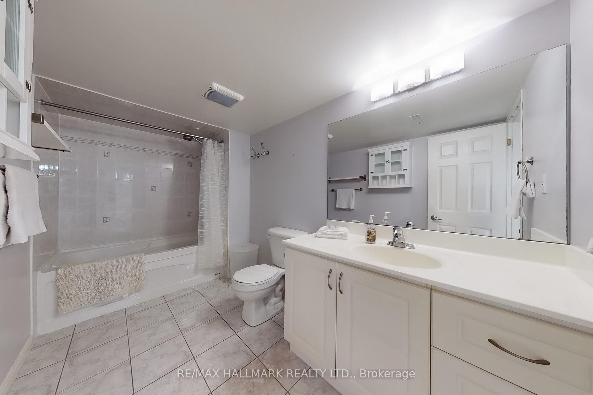 Spa inspired 4PC bath has vanity sink