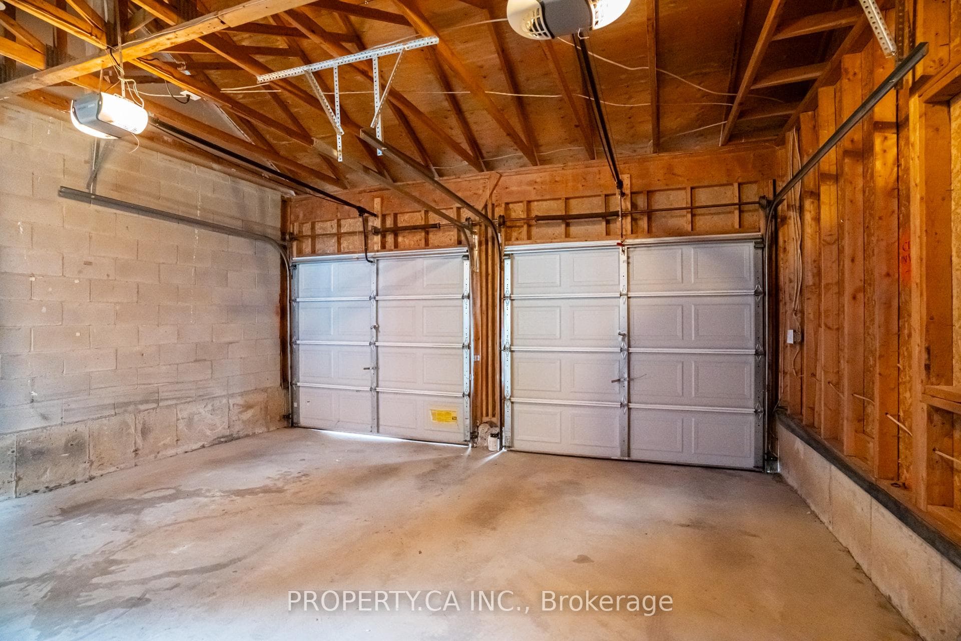 3347 Eglinton Avenue photo 46