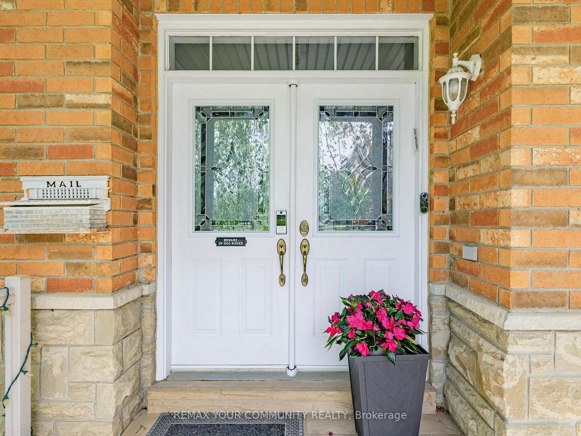 507 Autumn Hill Boulevard photo 3