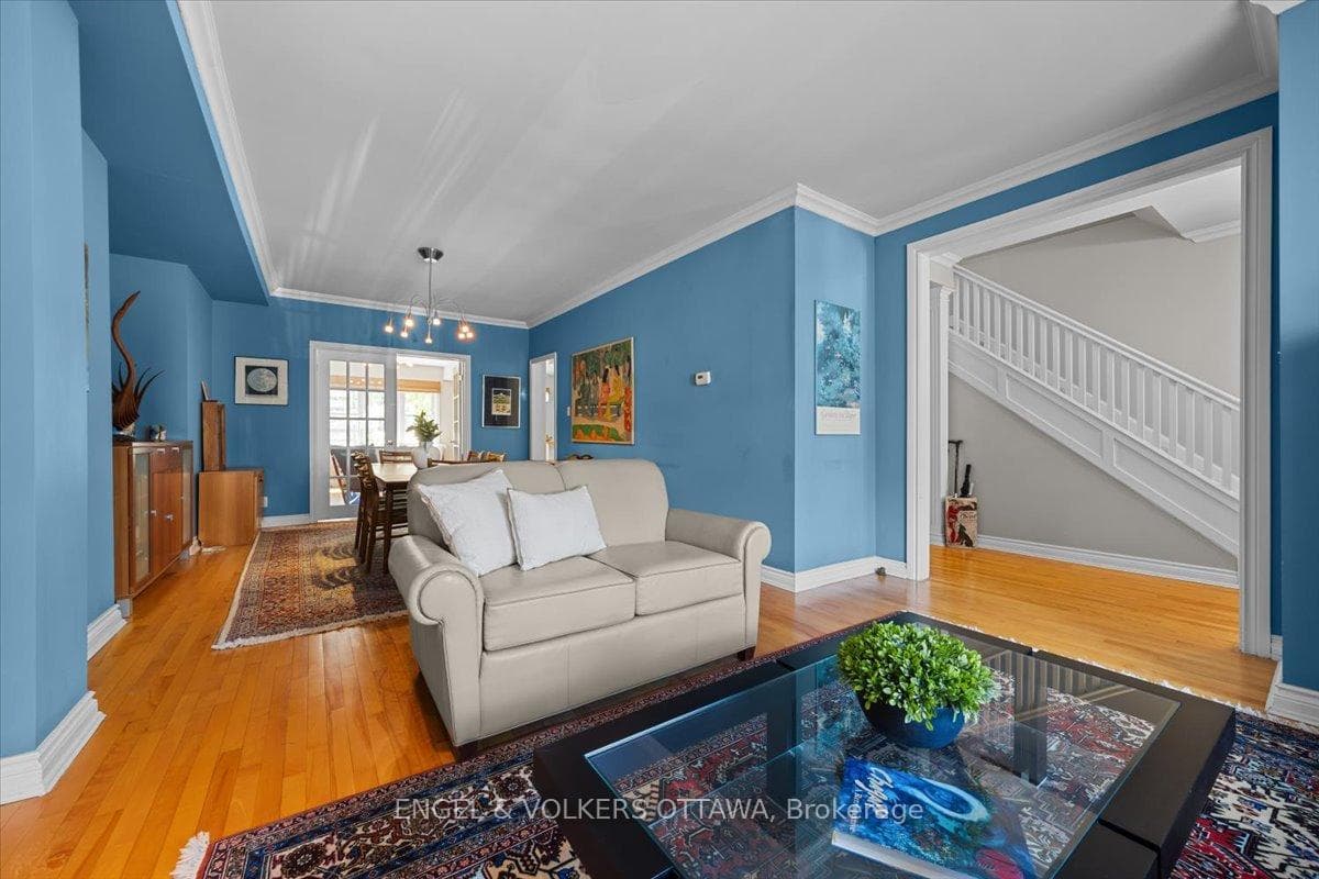 4 Allan Place photo 6