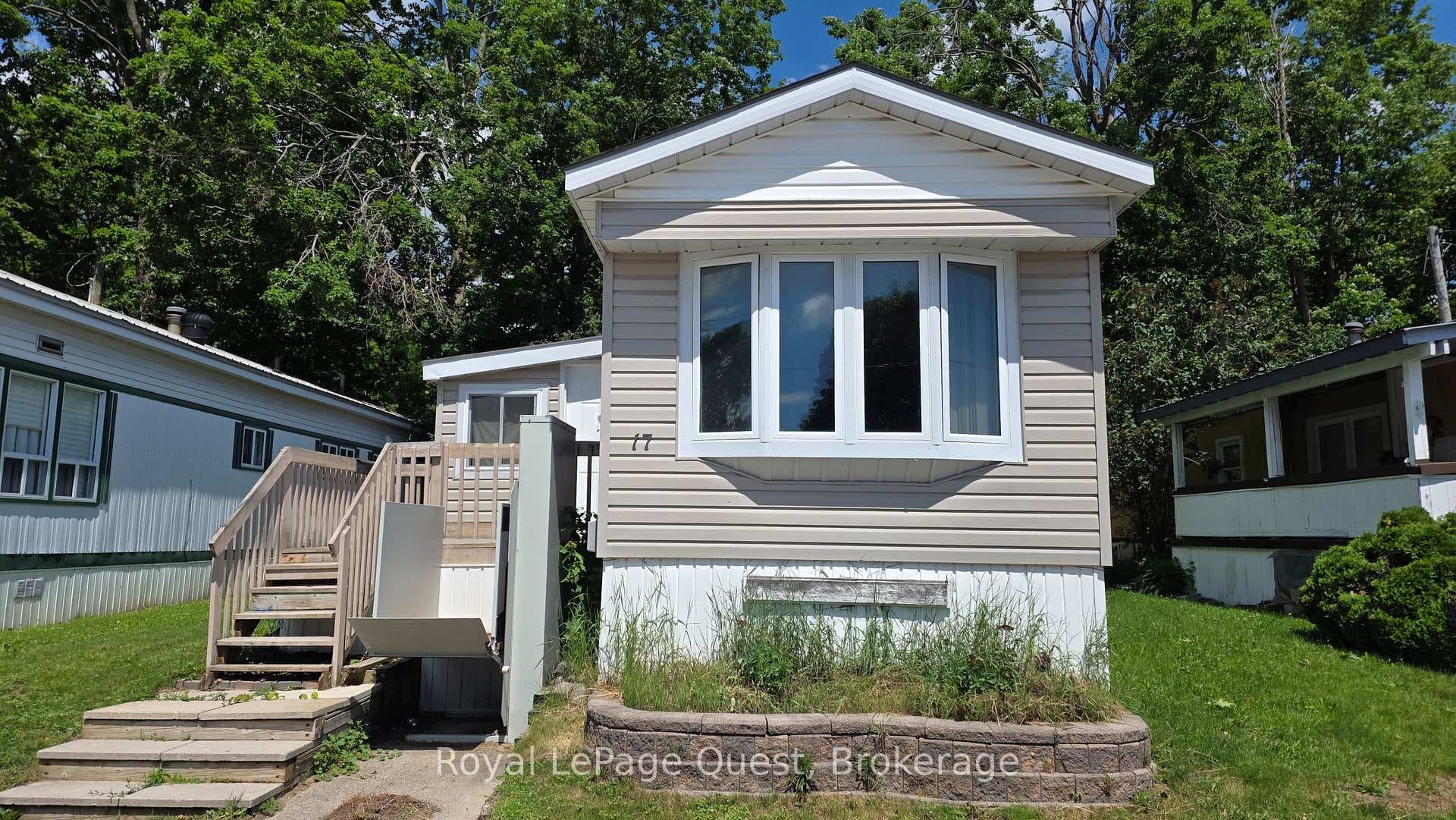 26 DUNN Avenue Unit 17 photo 1