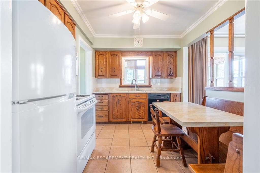 125 Kingslea Drive photo 4