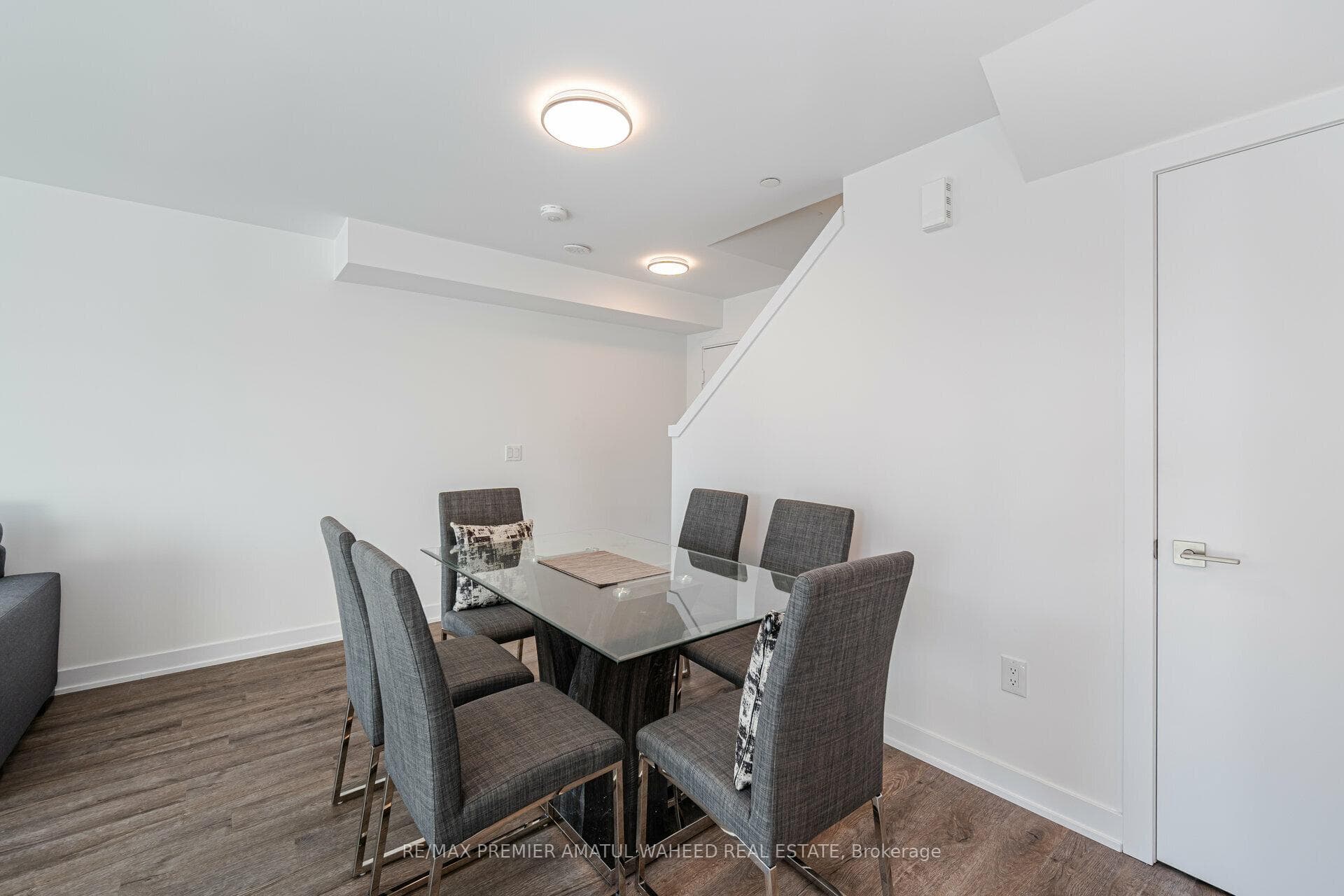 175 Veterans Drive Unit 4 photo 9