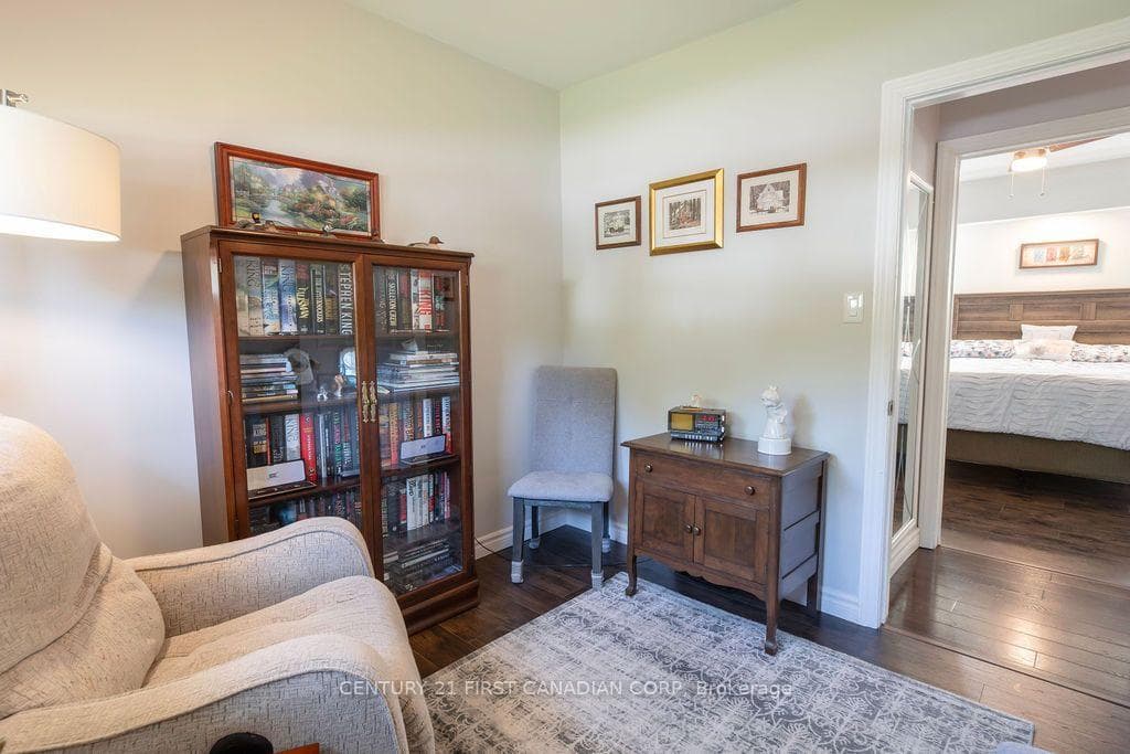 252 Rapley Street photo 15