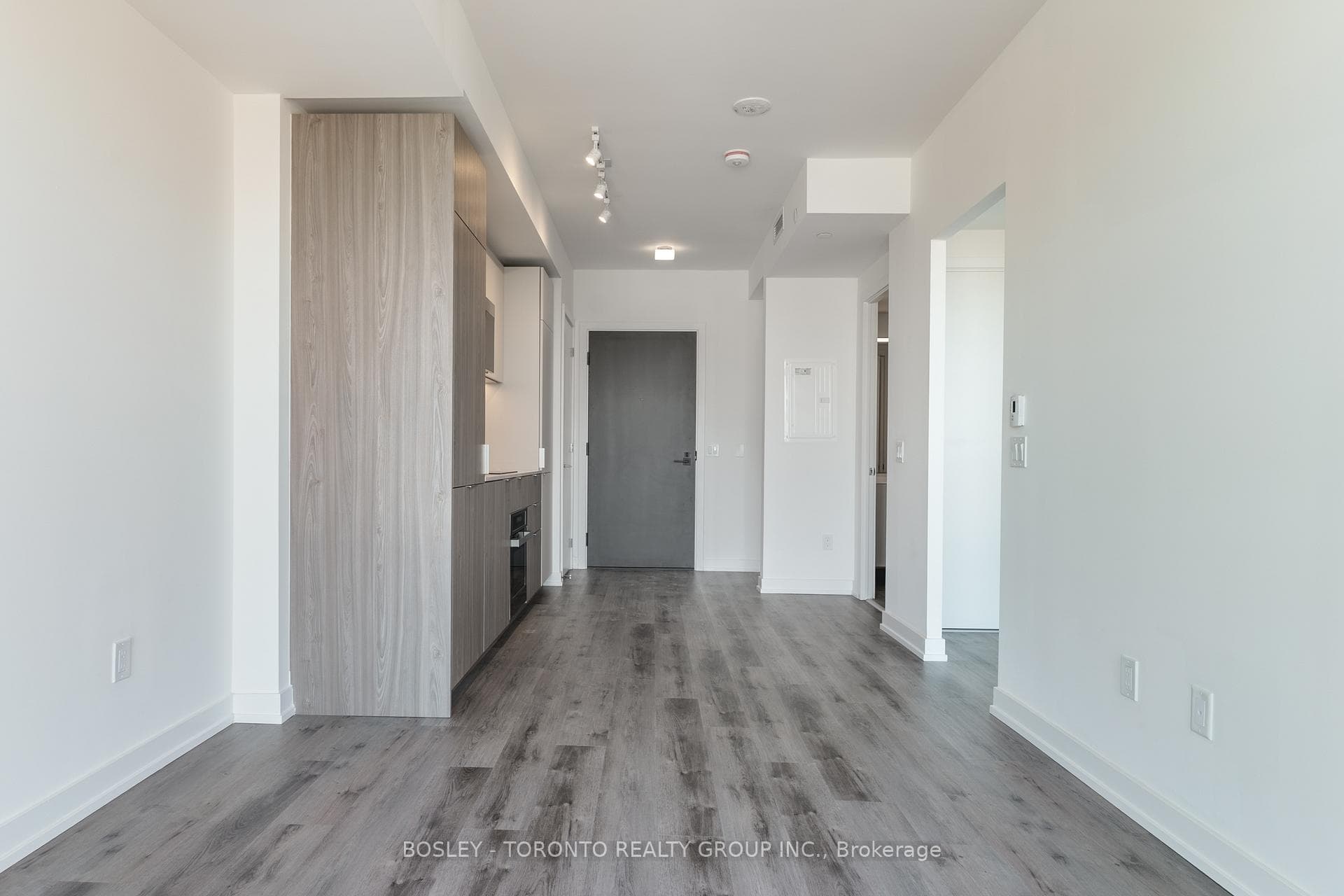 28 Eastern Avenue Unit 808 photo 13