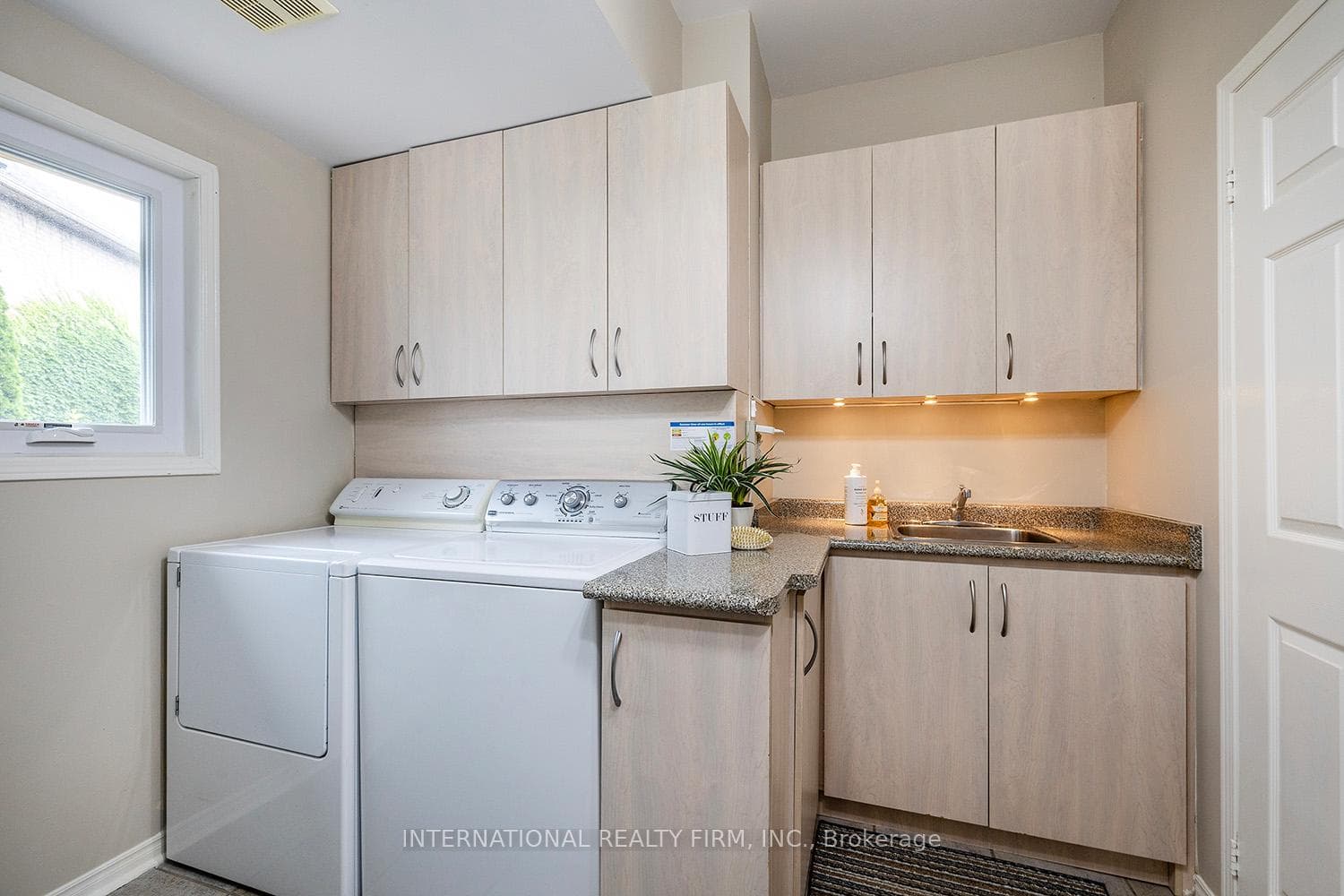 1145 Gossamer Drive photo 30