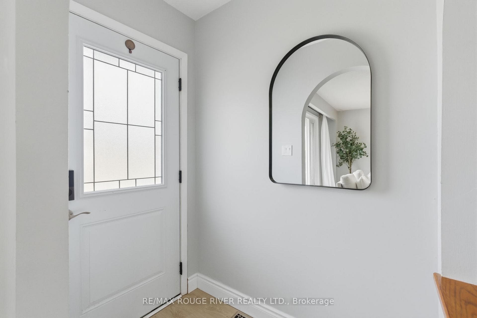 238 Waverly Street photo 2