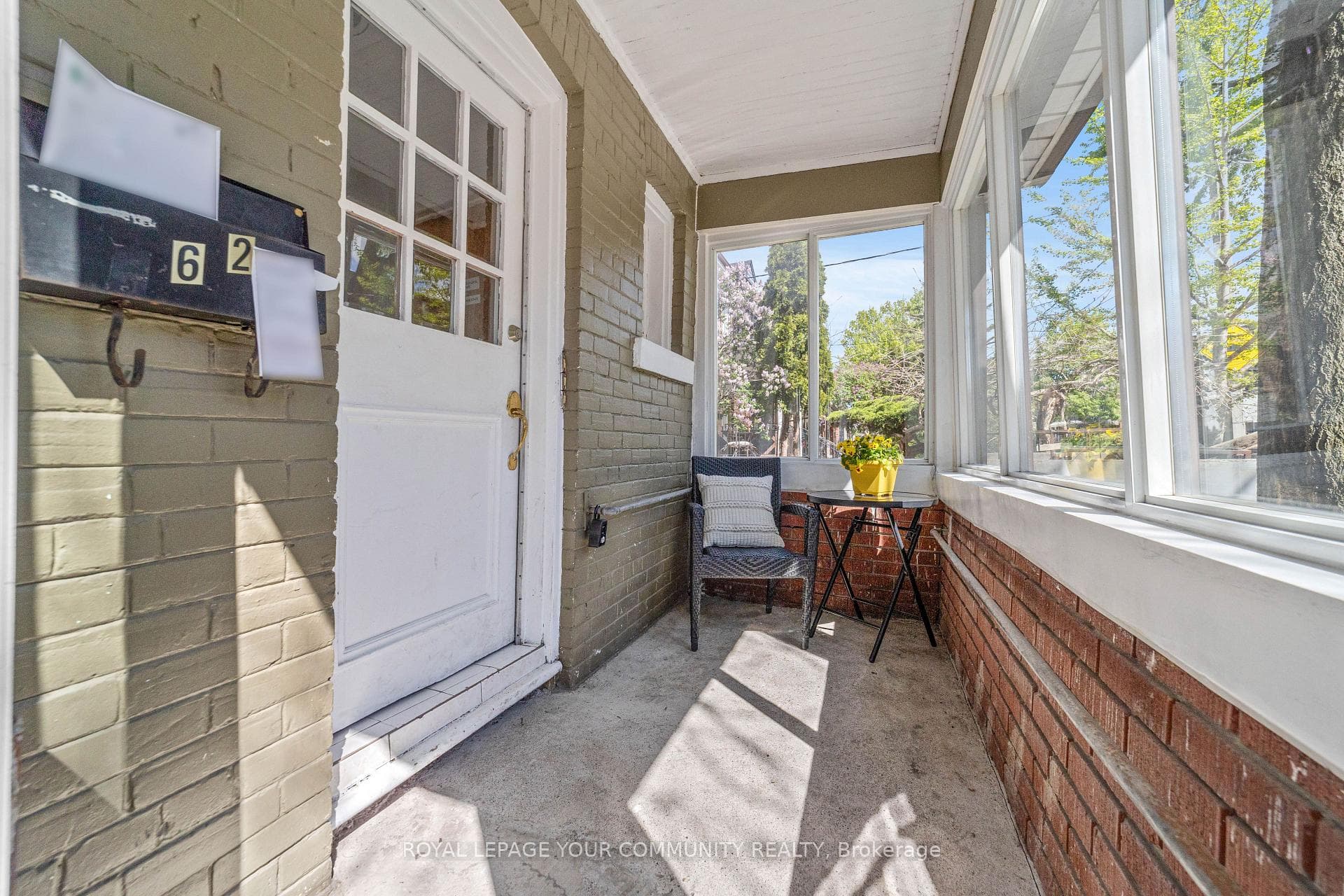 162 Grace Street photo 6