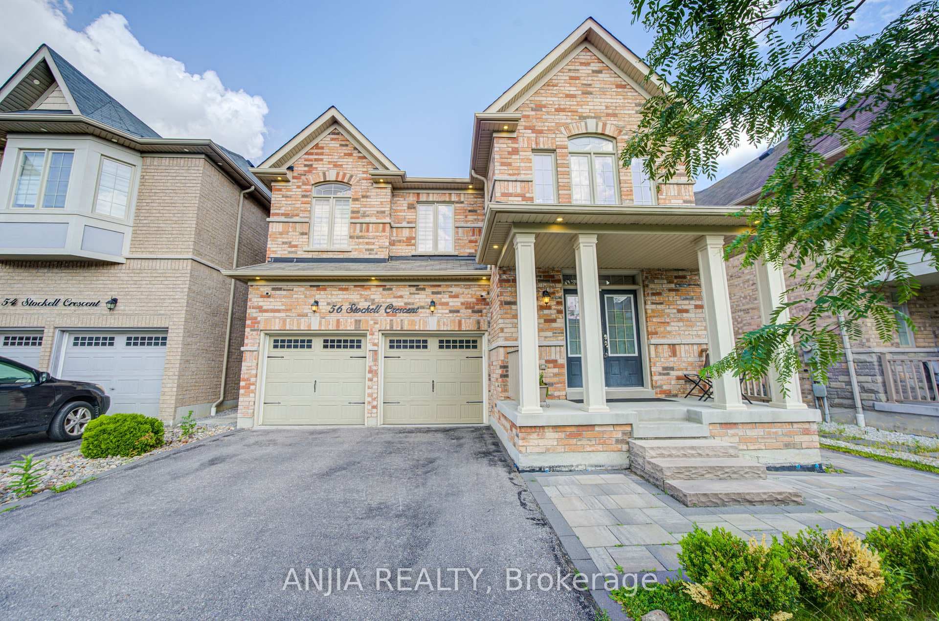 56 Stockell Crescent photo 3