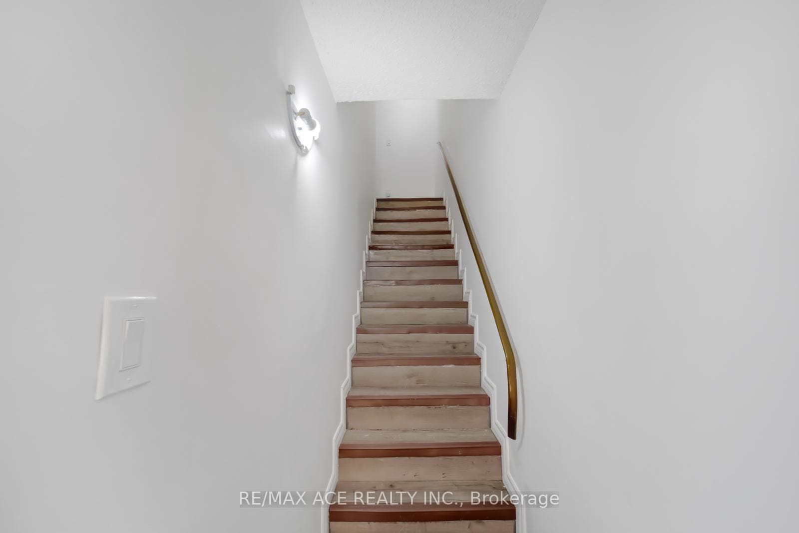 665 Kennedy Road Unit 101 photo 14