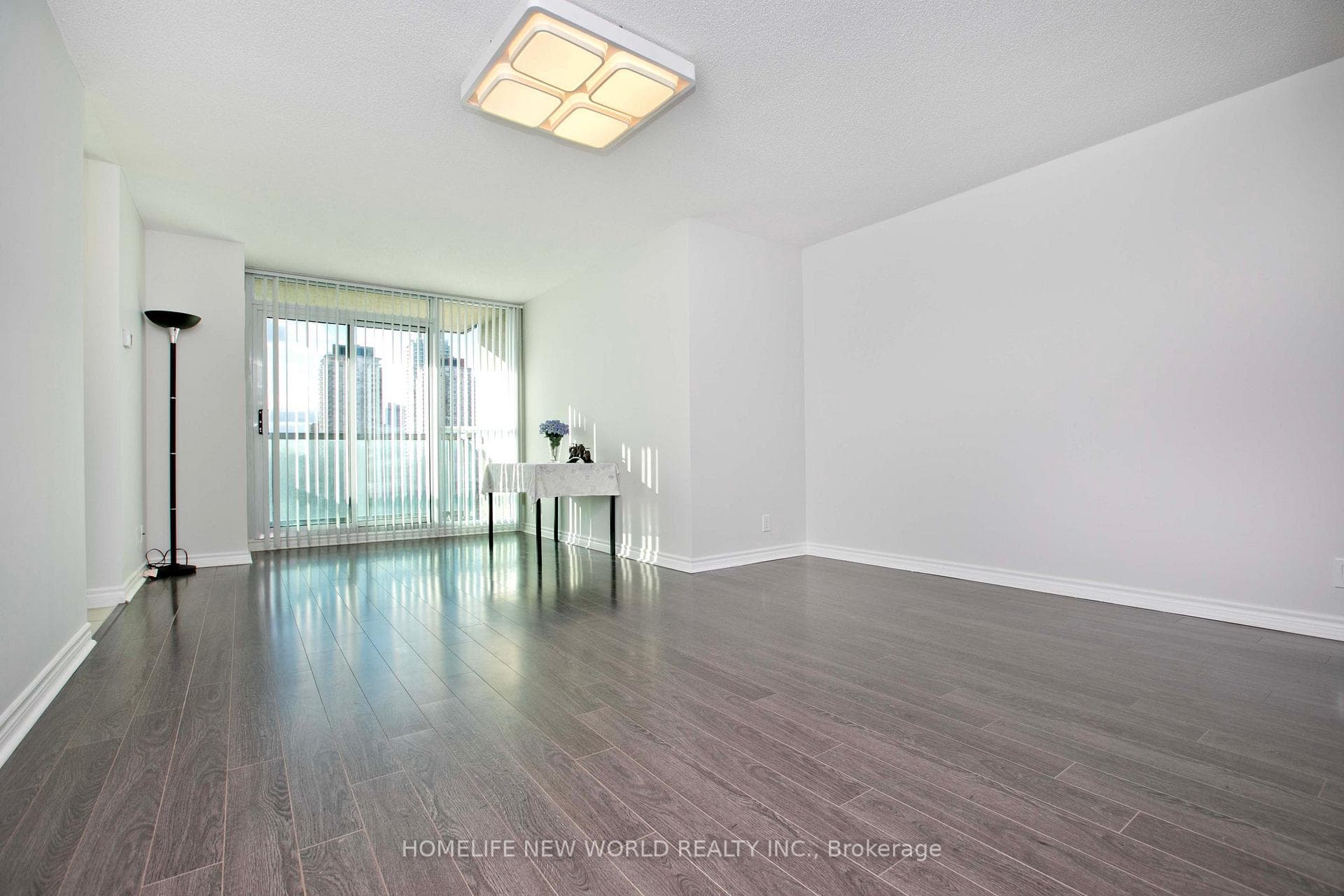68 Grangeway Avenue Unit 1611 photo 9