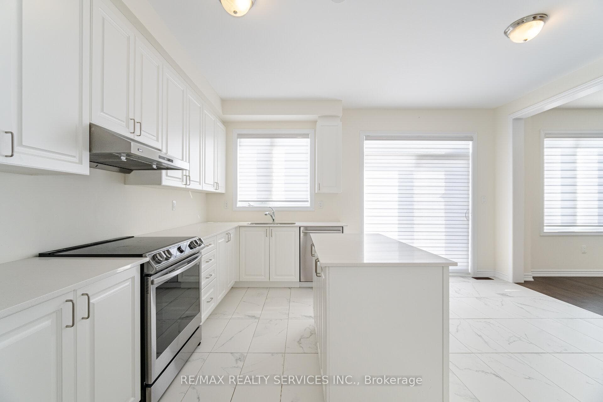 37 Royal Fern Crescent photo 11