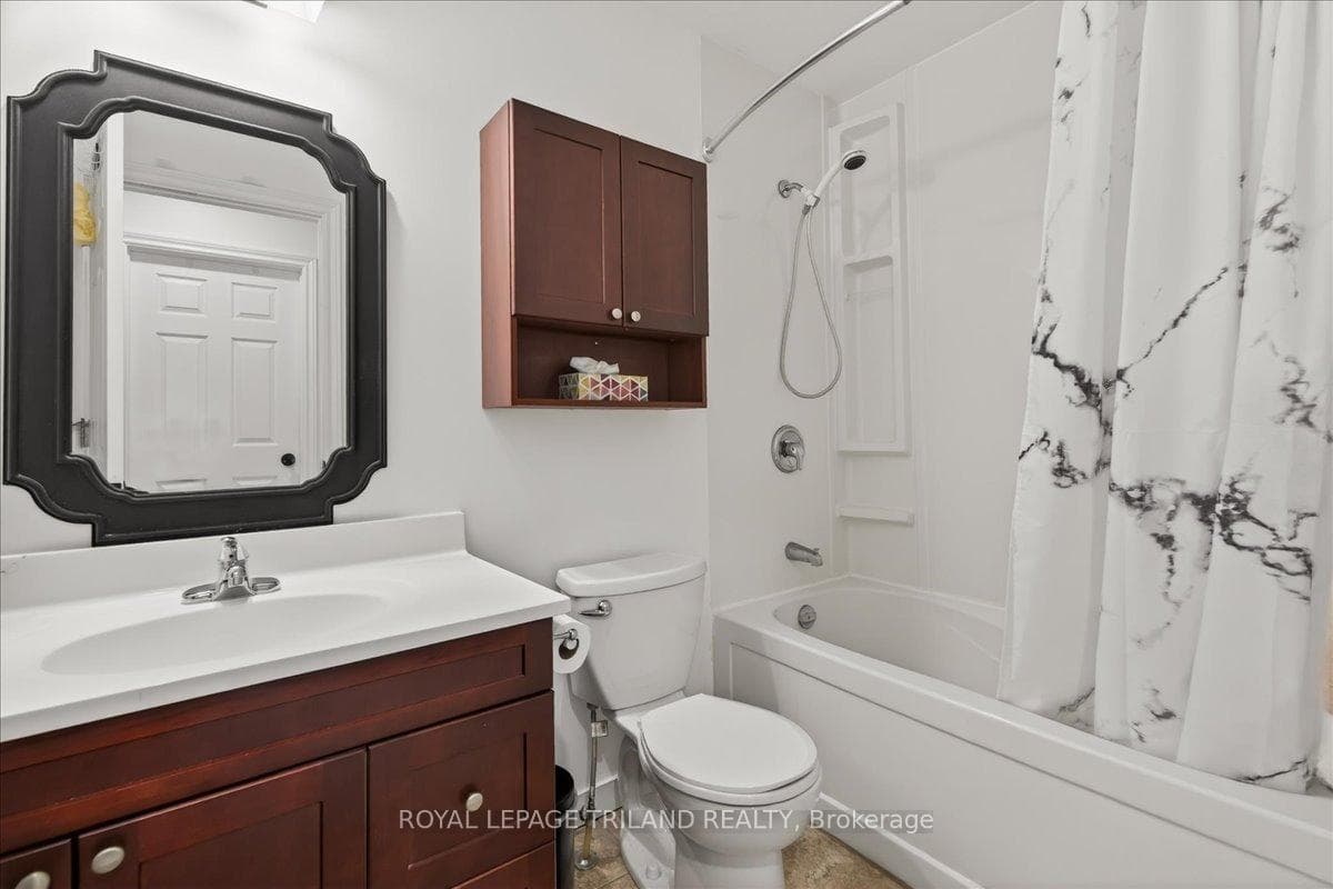 14 Wellington Avenue photo 23